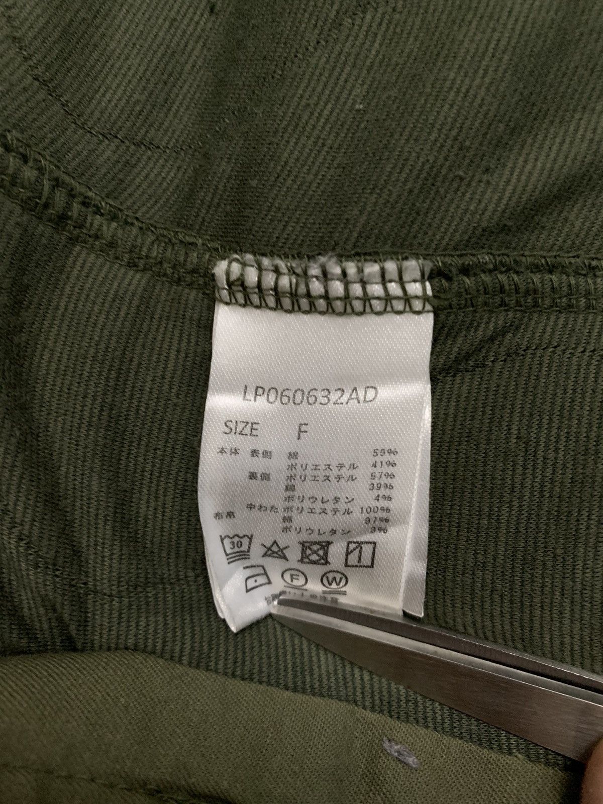 Issey Miyake Japanese Brand Lepsim Quilted Army Green Softshell Cardigan Size US M / EU 48-50 / 2 - 15 Thumbnail