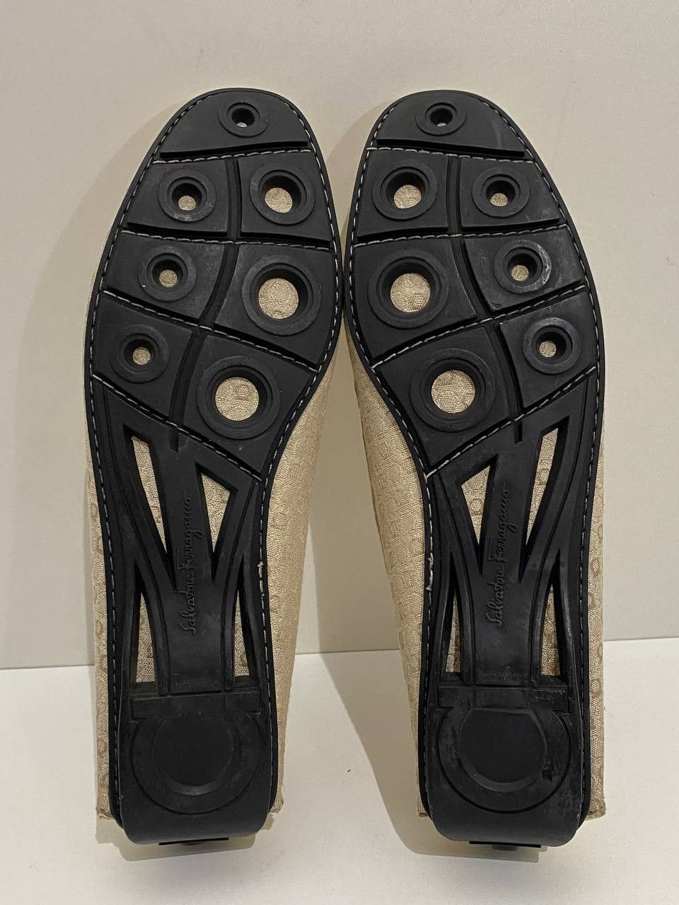 Salvatore Ferragamo Salvatore Ferragamo Gancini Logo Canvas Loafers Flats Shoes Size US 7.5 / IT 37.5 - 9 Thumbnail