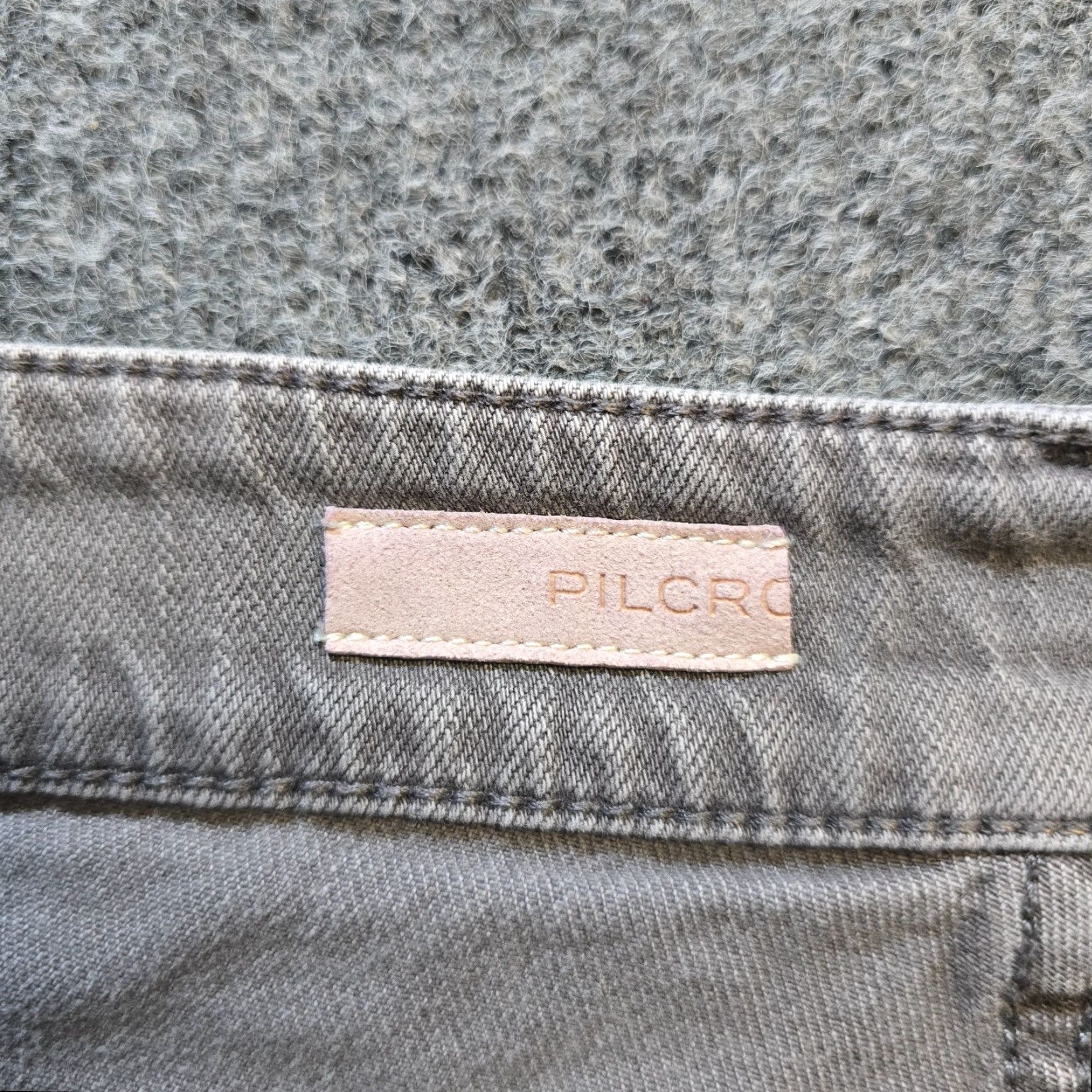 Vintage Pilcro Jeans Womens 30 Gray Straight Stretch Distressed Capsule Anthropologie Jeans Regular Adult Gray Distressed Stretch Pullover? Size 30" / US 8 / IT 44 - 4 Thumbnail