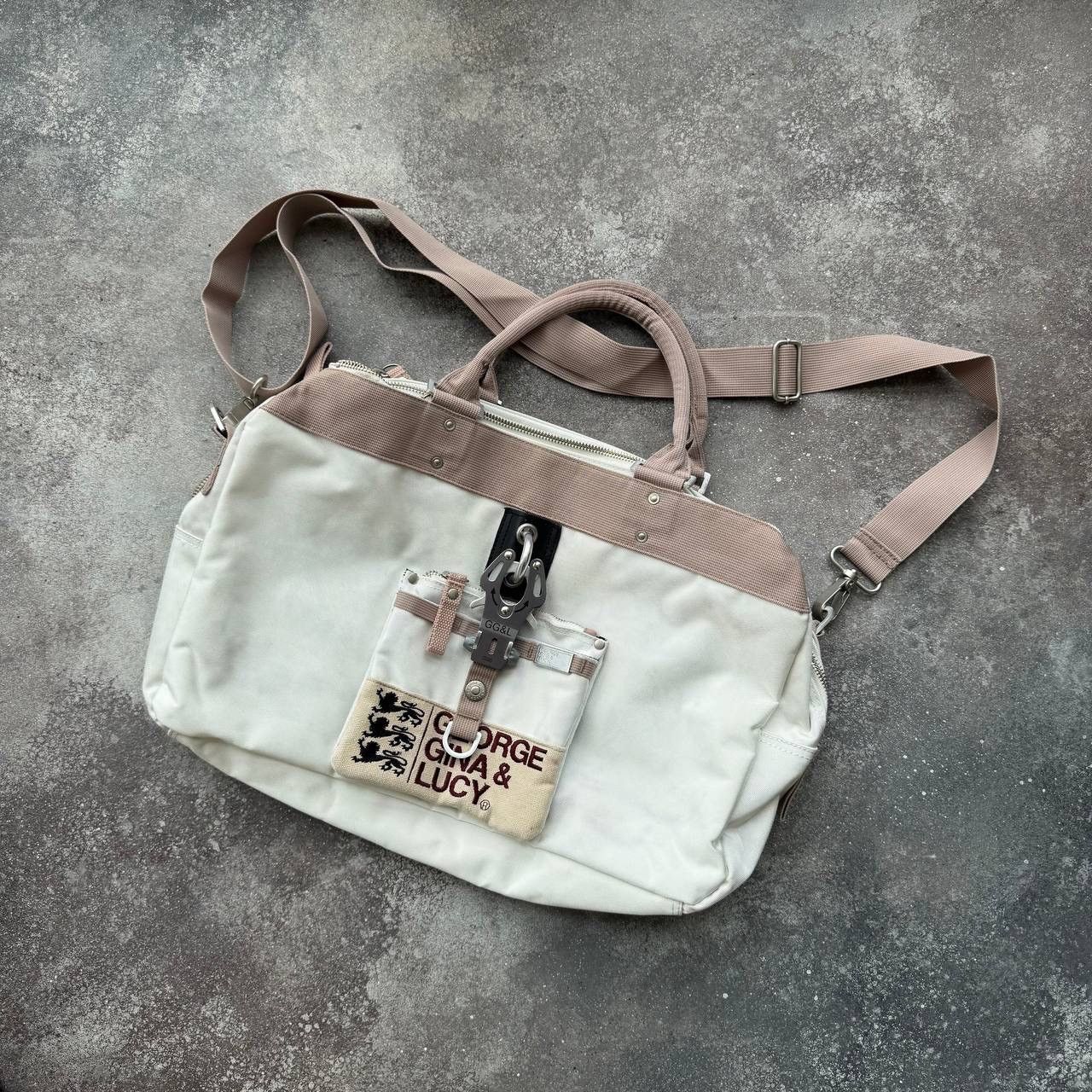 George Gina Lucy x Vintage George Gina & Lucy Ggl Vintage Multipocket Y2K Shoulder Bag in White, Women's