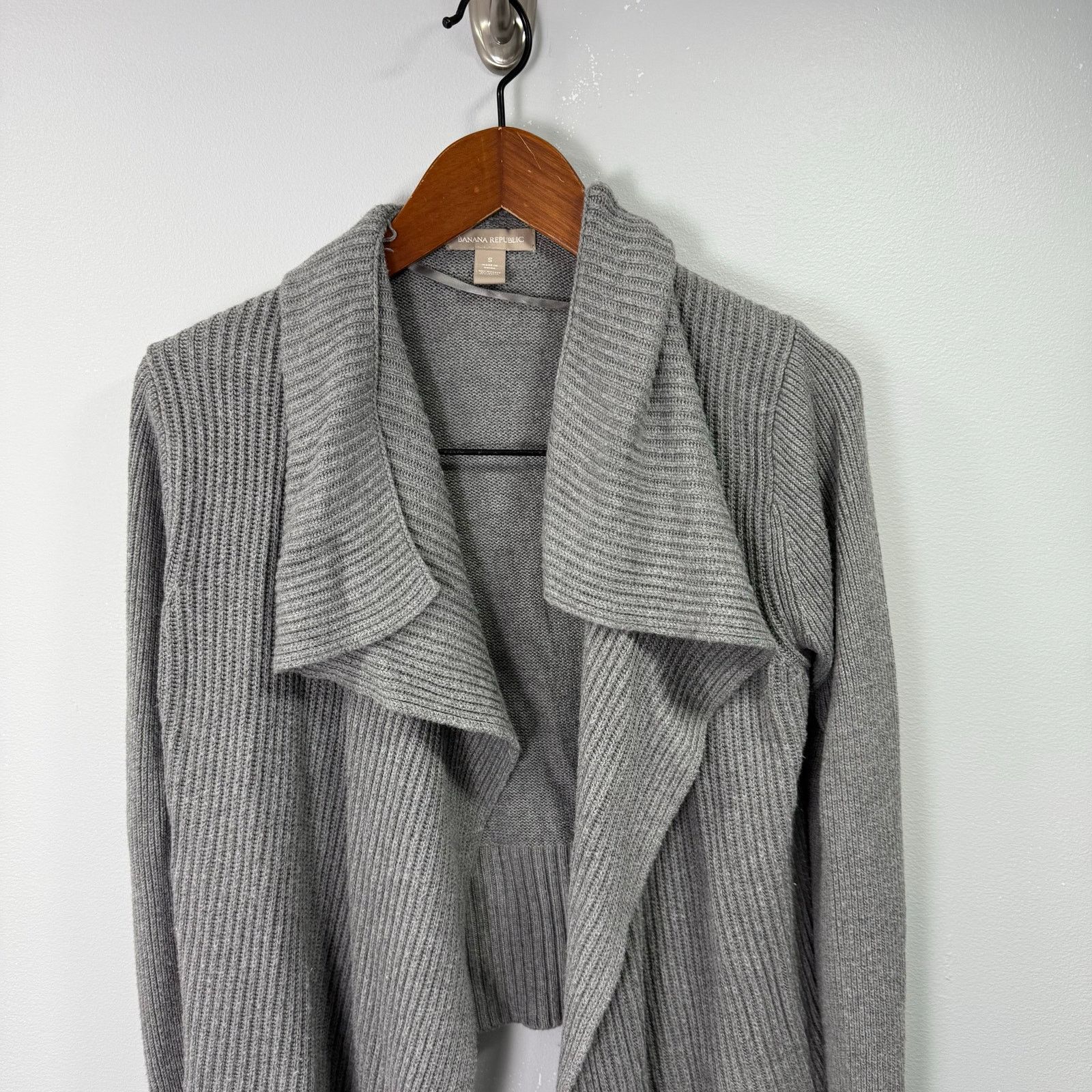 Banana Republic Banana Republic Women’s Sweater Cardigan sz S Chunky #G579 Size S / US 4 / IT 40 - 4 Thumbnail