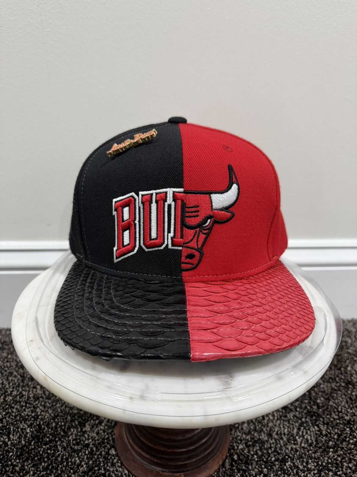 Just Don × Mitchell & Ness Just Don x Mitchell & Ness Chicago Bulls Split Red/Black Hat Size ONE SIZE - 1 Thumbnail