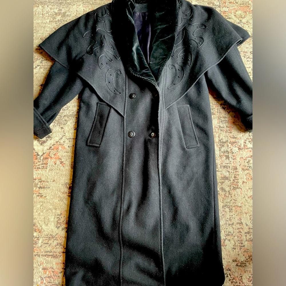 Designer Black vintage wool caban coat with big beaded collar. Size S / US 4 / IT 40 - 1 Thumbnail