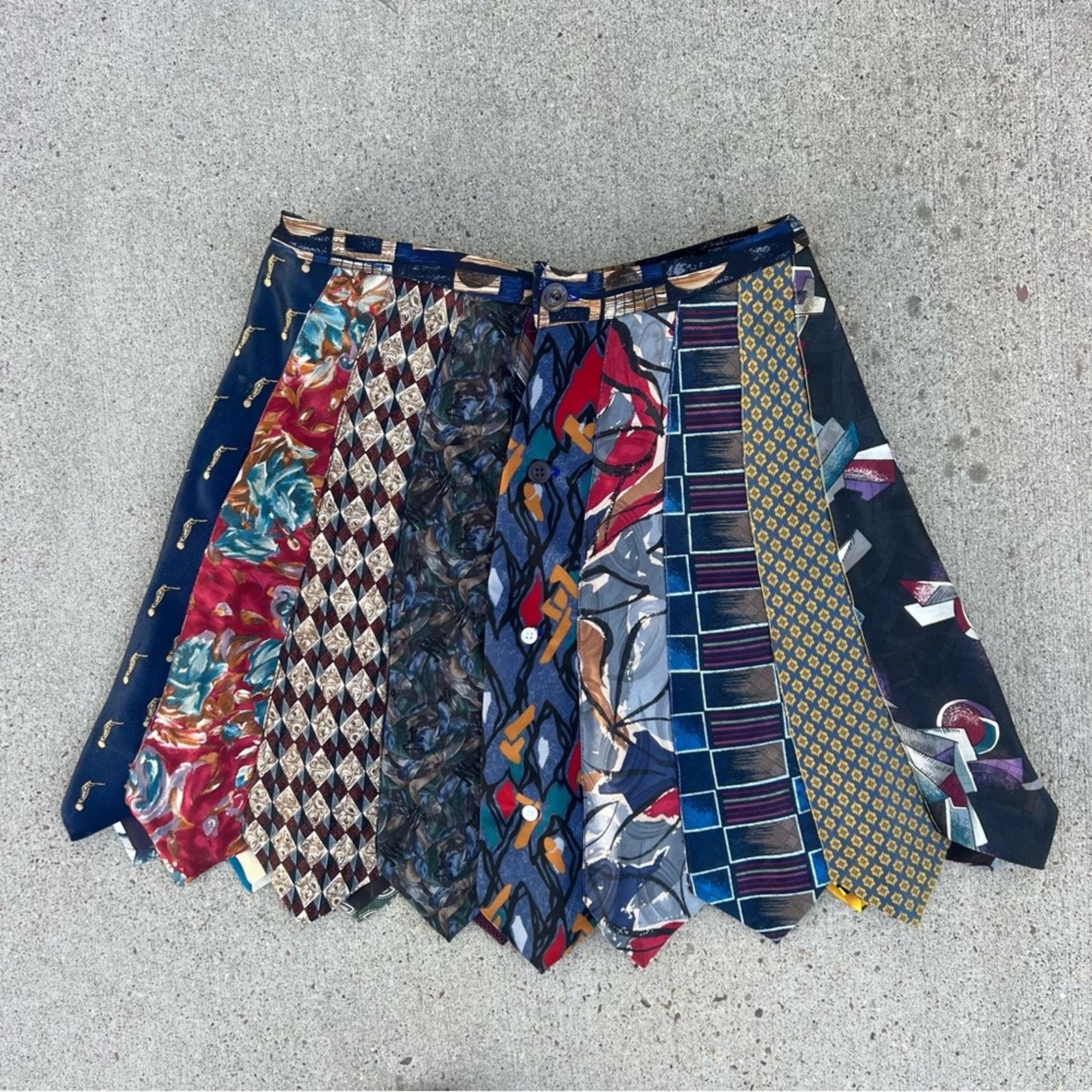 Vintage Custom Upcycled Vintage Necktie Skirt MEDIUM Size 28" / US 6 / IT 42 - 2 Thumbnail