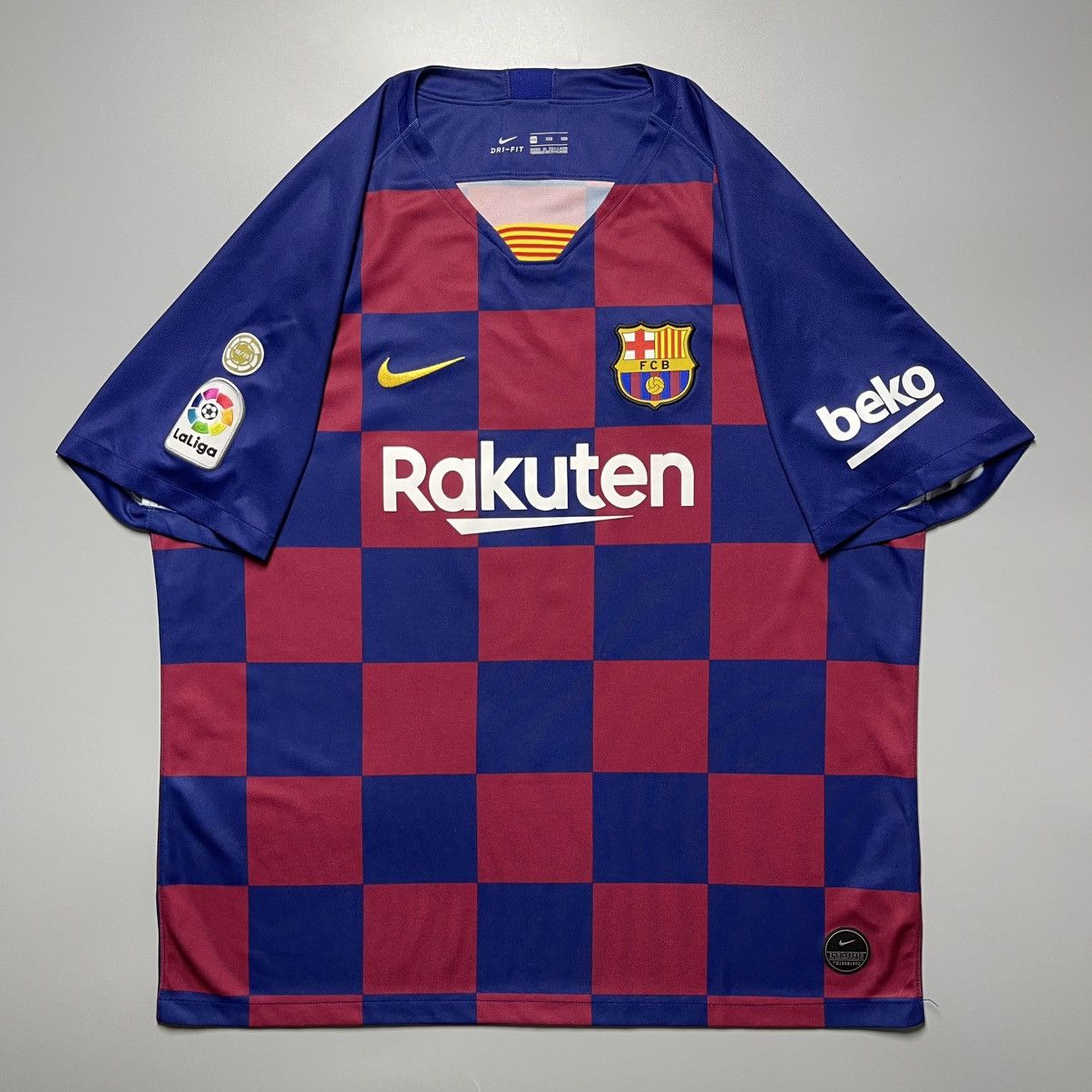 Vintage BARCELONA NIKE 2019/2020 FOOTBALL HOME JERSEY #10 MESSI Size US XXL / EU 58 / 5 - 2 Thumbnail