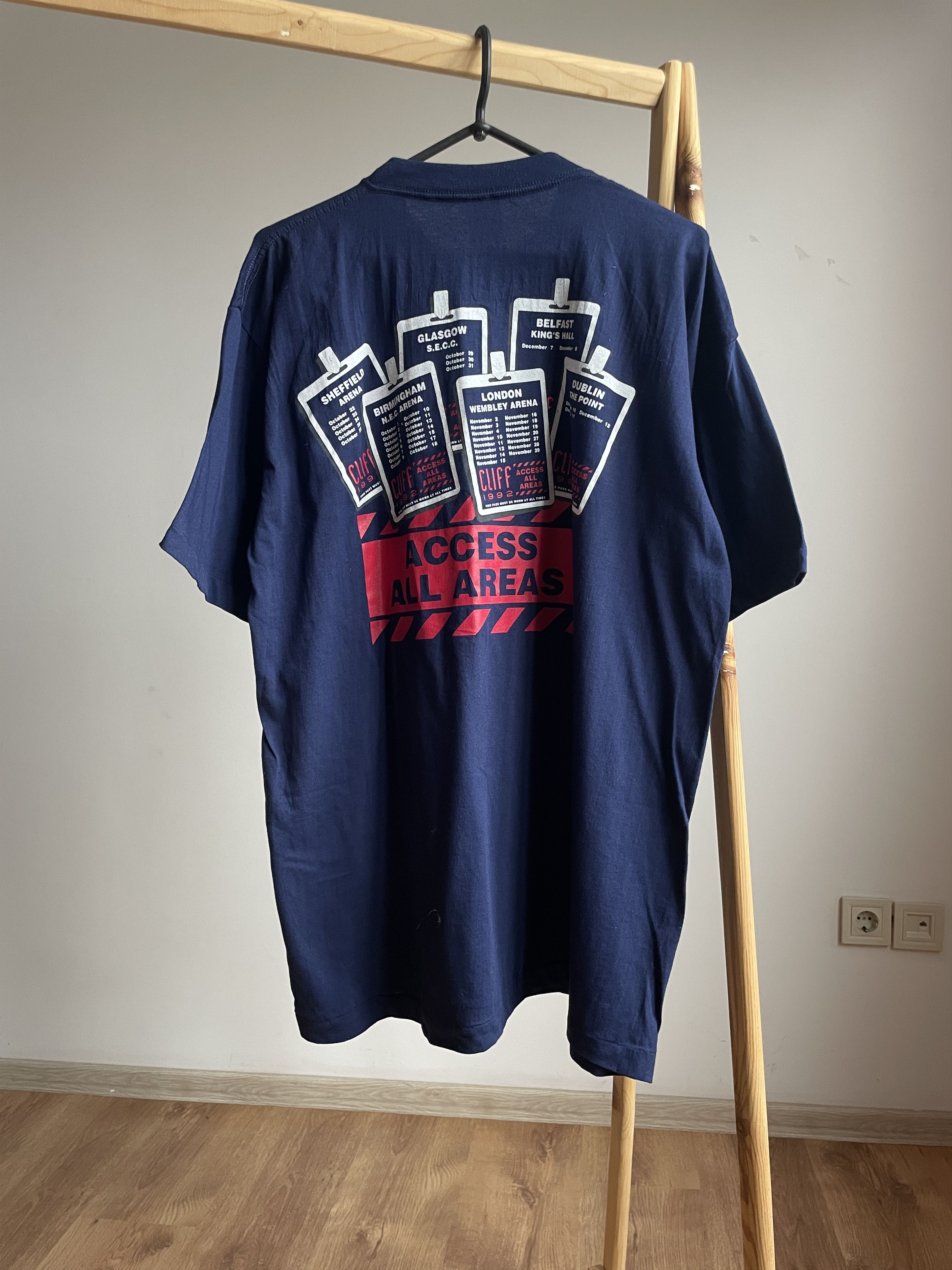 Band Tees × Vintage Cliff Richard "Access All Areas" 1992 Tour T-Shirt Size XL Size US XL / EU 56 / 4 - 2 Thumbnail