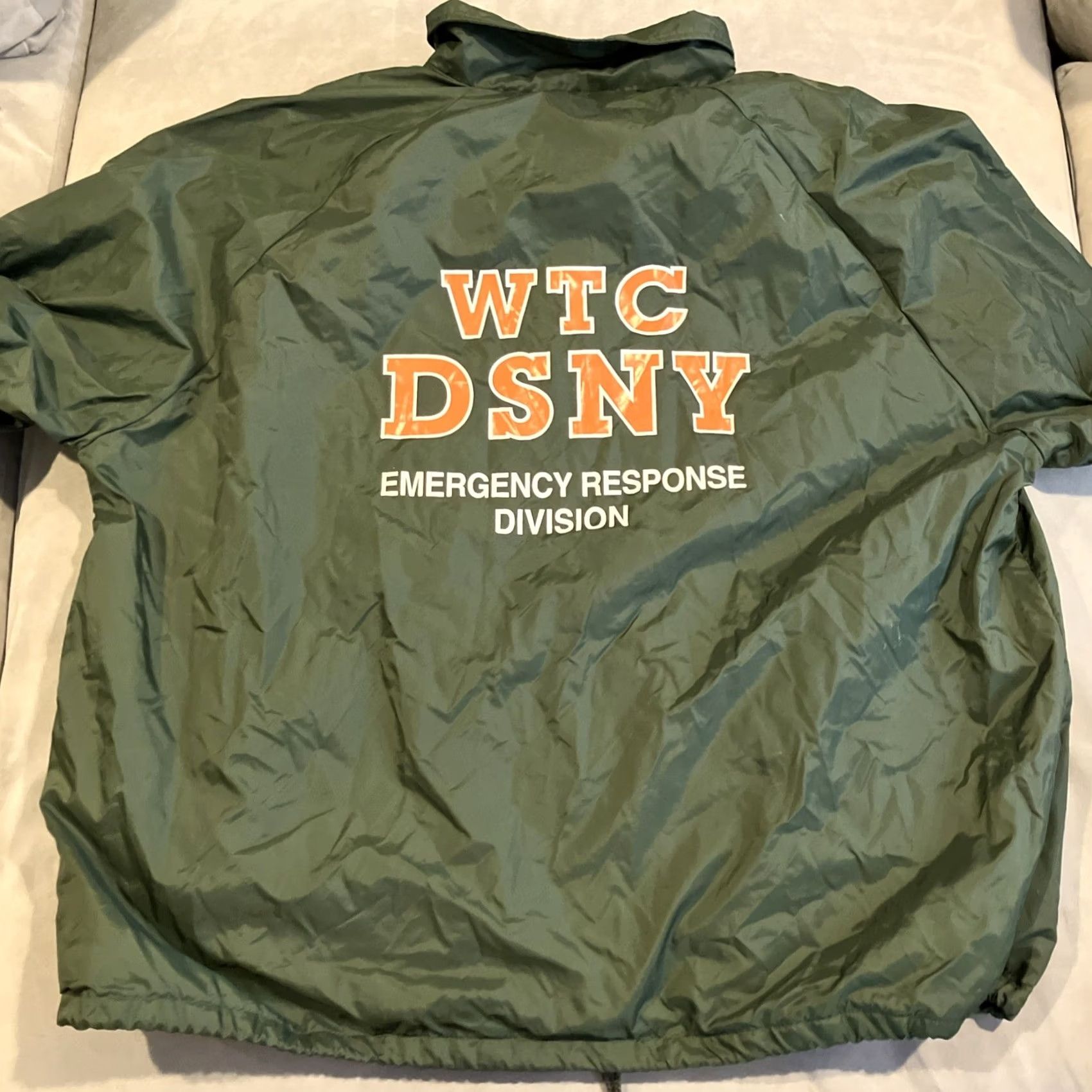Vintage VINTAGE DSNY WTC EMERGENCY RESPONSE DIVISION 9/11 New York Sanitation Jacket - 2XL Green Coaches Jacket Men Size US XXL / EU 58 / 5 - 5 Thumbnail