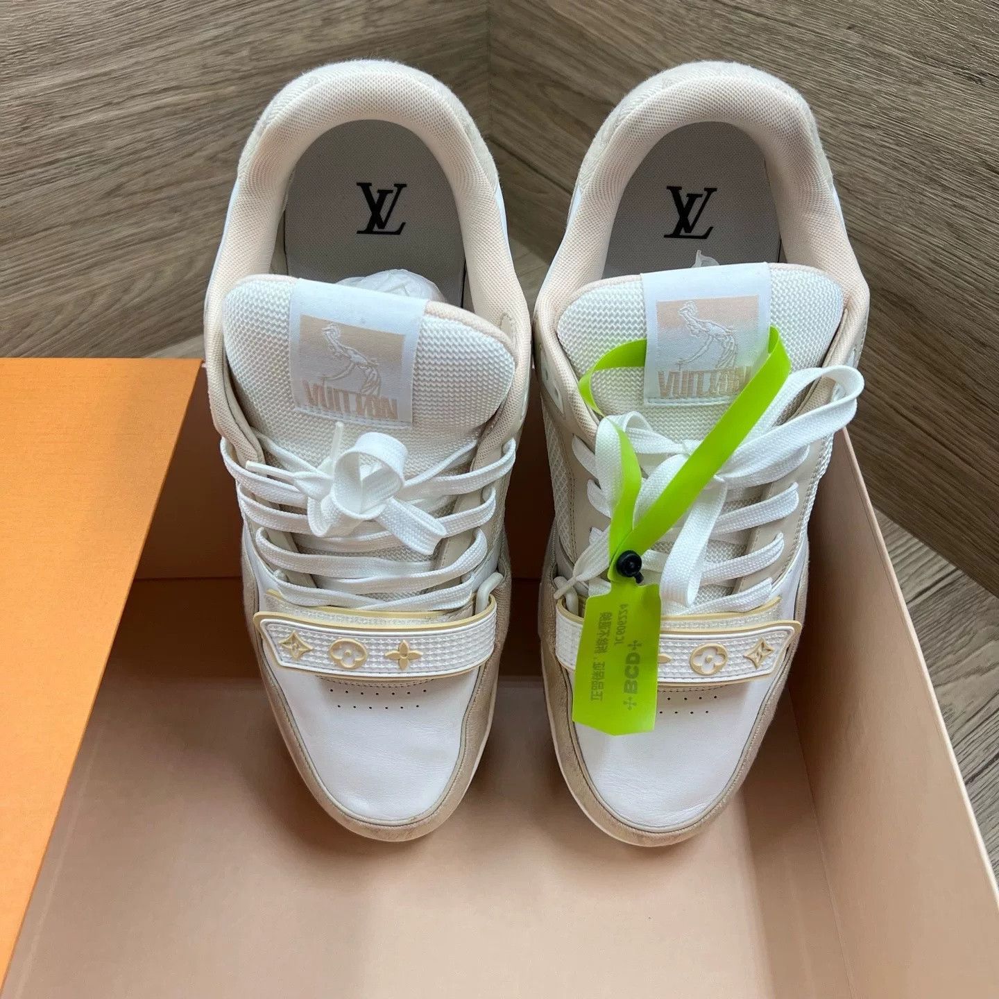 Louis Vuitton Louis Vuitton Trainer Khaki Velcro Sneakers Size US 8 / EU 41 - 5 Thumbnail