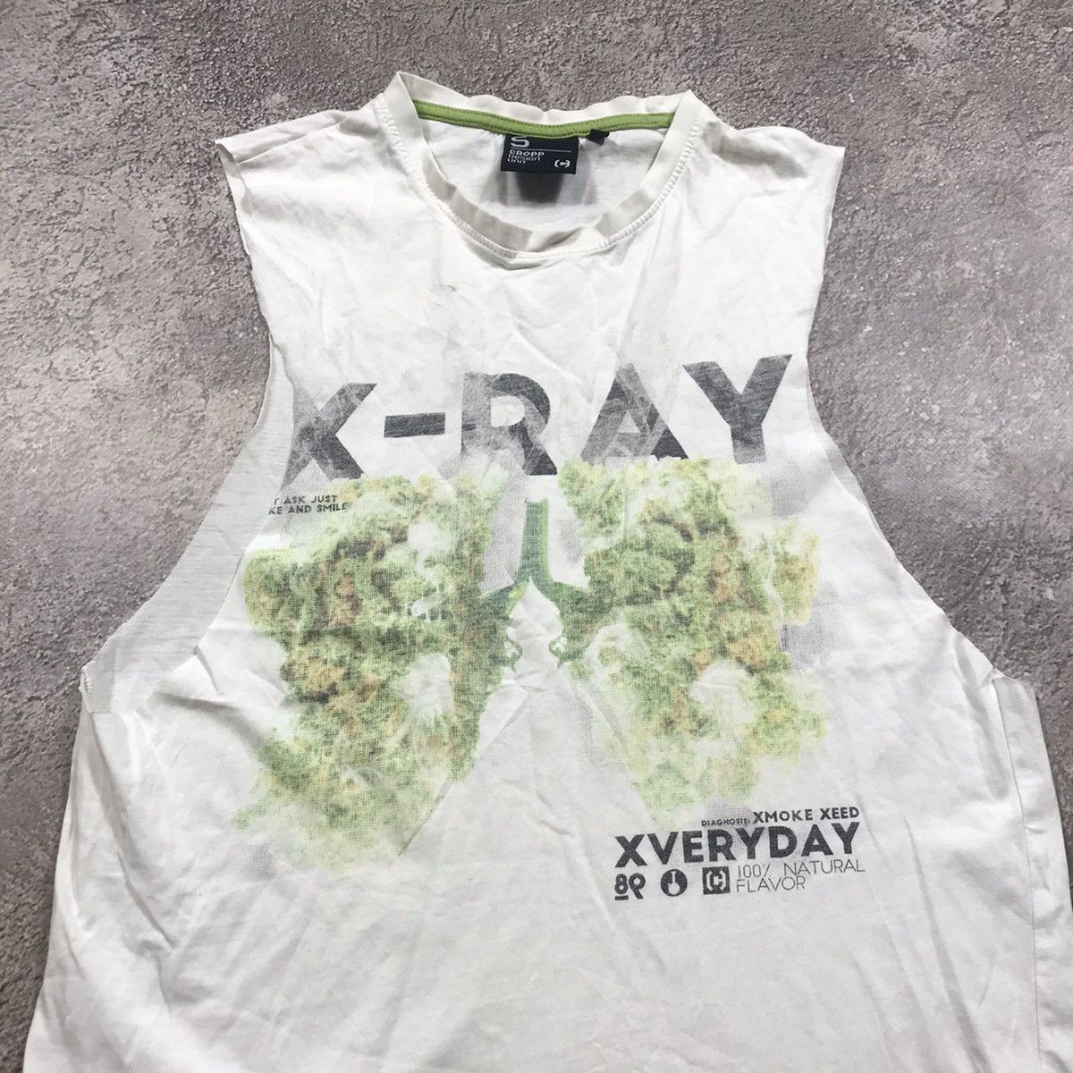 Vintage Y2K Vintage Sun Faded Graphic Tee Weed Streetwear Tapered S Size US S / EU 44-46 / 1 - 3 Thumbnail