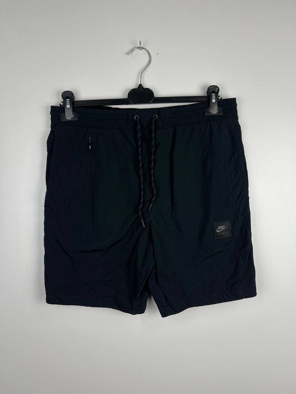 Vintage Nike Air Max streetwear shorts size M/31 Size US 31 - 1 Thumbnail