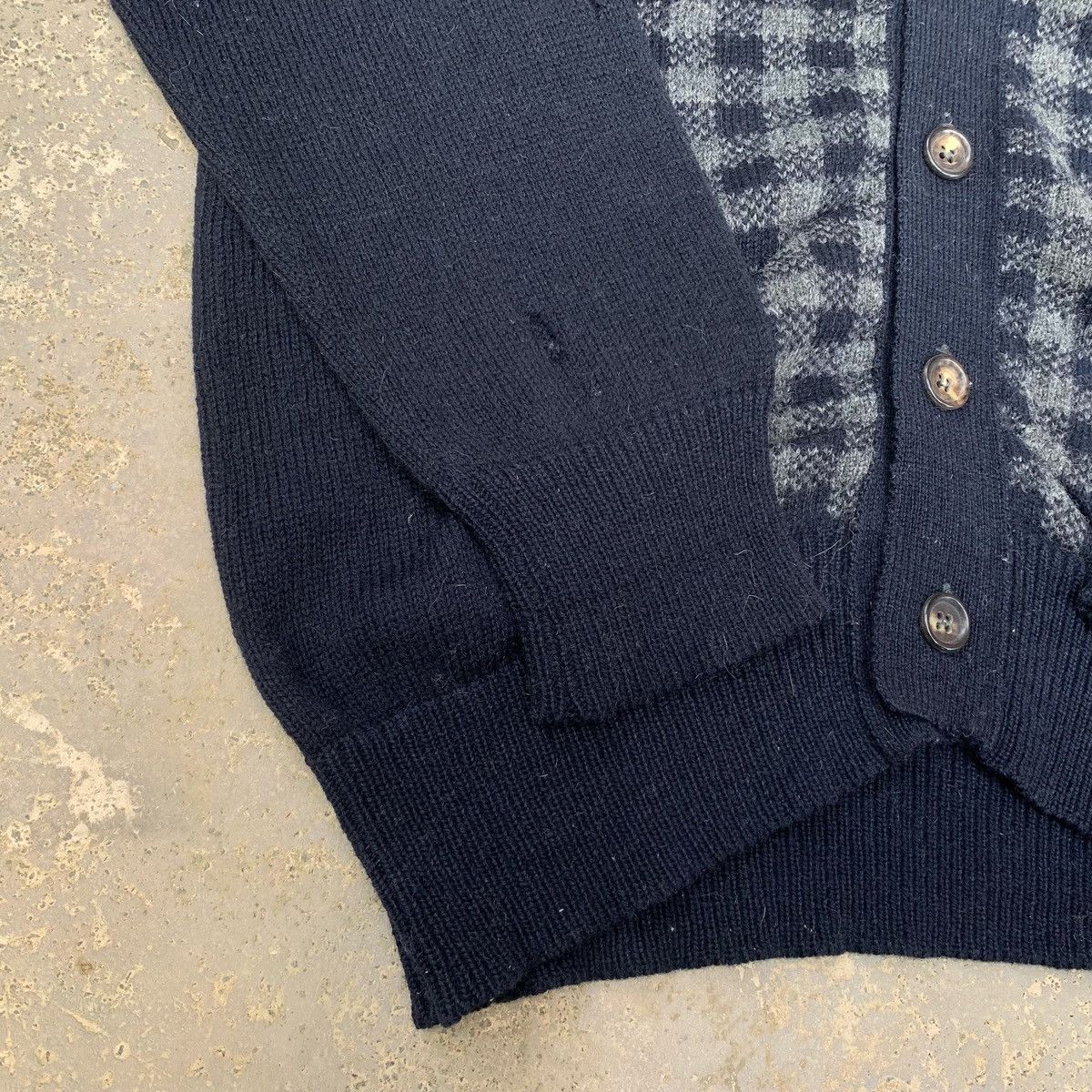 Comme des Garcons Rare! Vintage Distressed 90s Comme Des Garcons Wool Cardigan Size US L / EU 52-54 / 3 - 9 Thumbnail