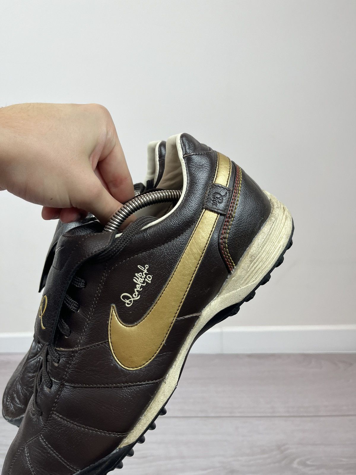 Nike Nike Tiempo 2007 Ronaldinho Vintage Soccer Shoes Size US 12 / EU 45 - 6 Thumbnail