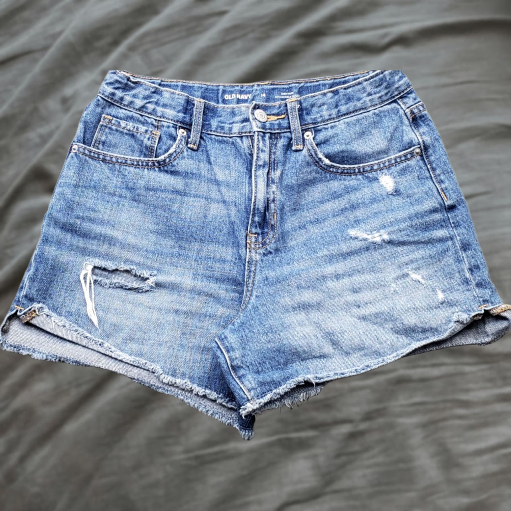 Old Navy Old Navy Womens Jeans Shorts 14 Blue Denim High Rise Distressed Adjustable Waist Shorts Size 36" / US 14 / IT 50 - 1 Thumbnail