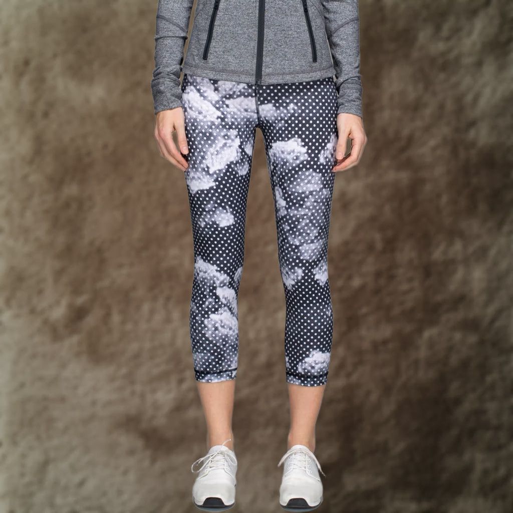 Lululemon Lululemon Wunder Under Crop II Luon Dottie Dream Rose Neutral Blush Black Size 8 Women's Leggings Size ONE SIZE - 1 Thumbnail