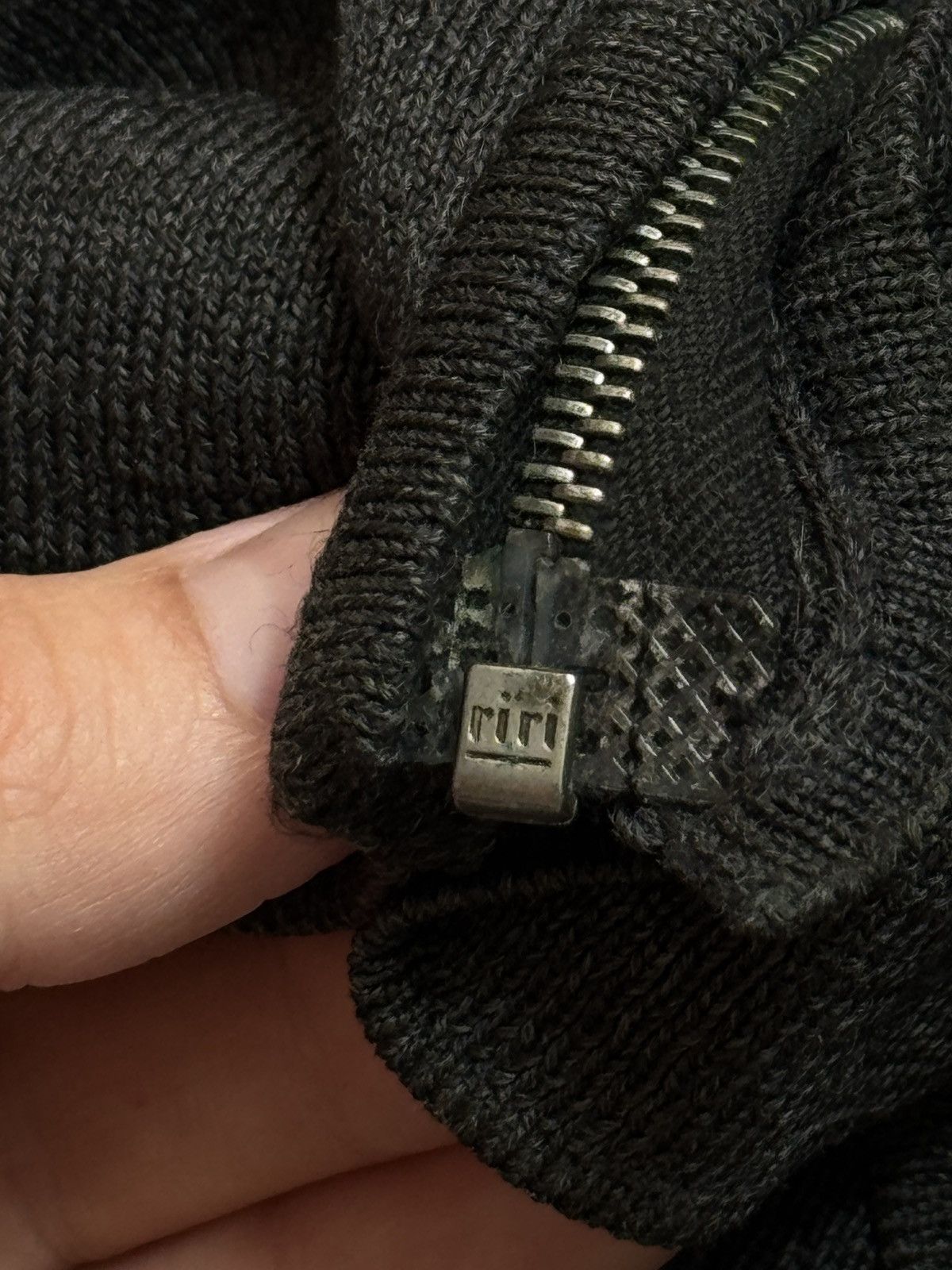 Fabiana Filippi VINTAGE FABIANA FILIPPI DONNA ITALY RIRI ZIP UP SWEATER Size S / US 4 / IT 40 - 7 Thumbnail