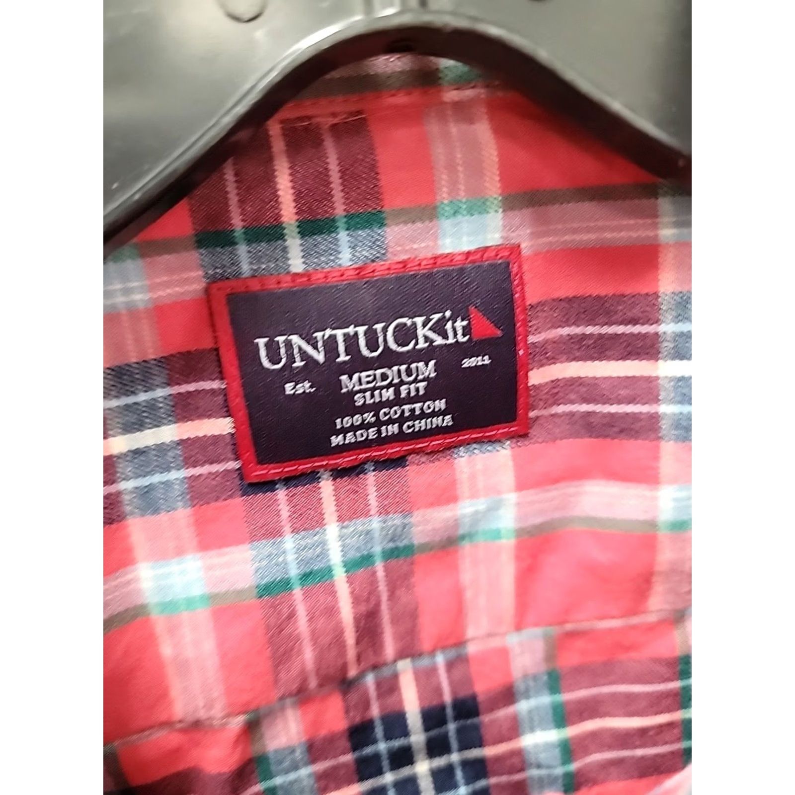 UNTUCKit VINTAGE is not applicable here. Size US M / EU 48-50 / 2 - 2 Thumbnail
