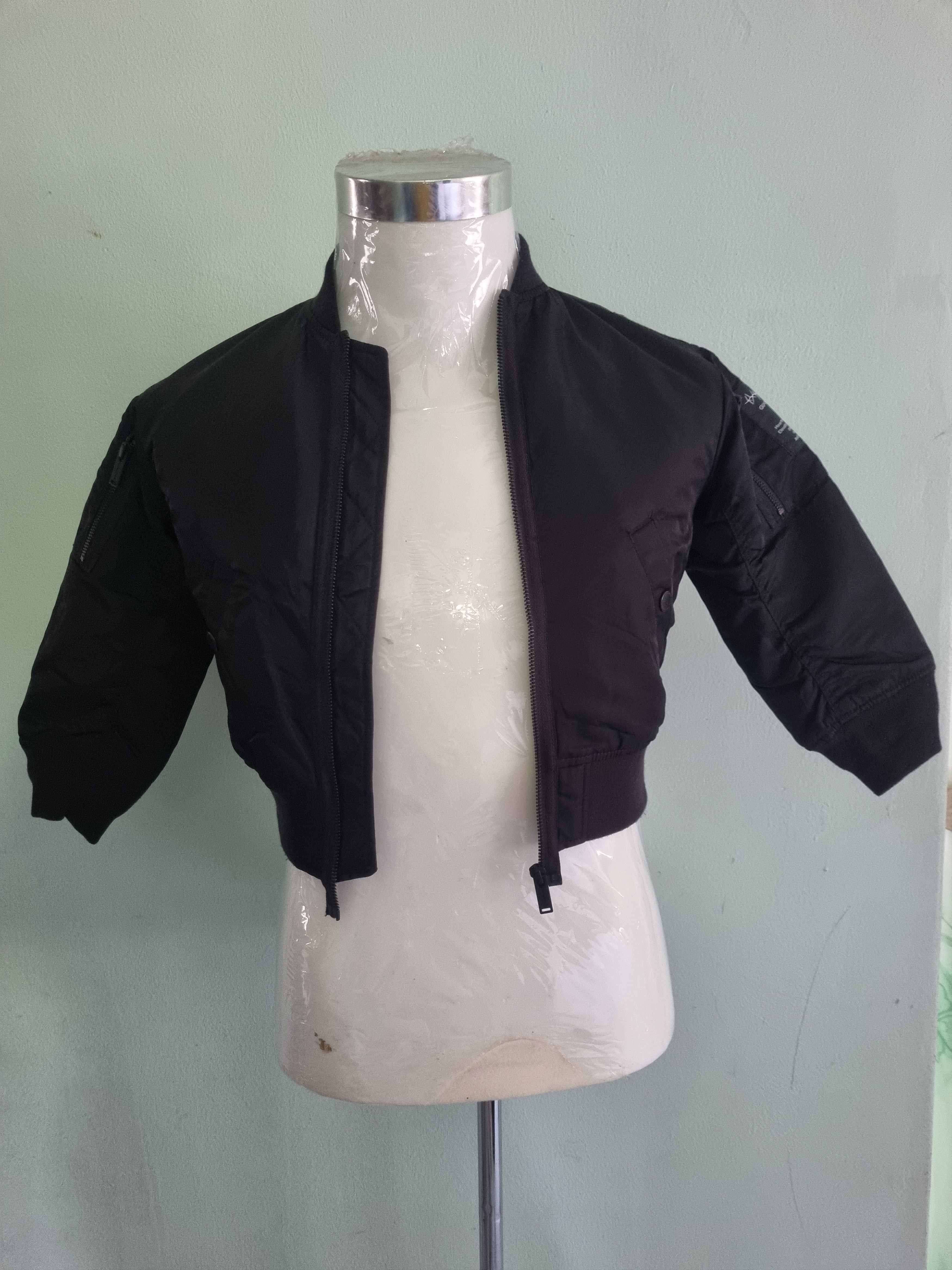Japanese Brand × Jun Takahashi × Undercover Undercover X GU Freedom Noise Bomber Jacket For Small Boys Size US XXS / EU 40 - 2 Thumbnail