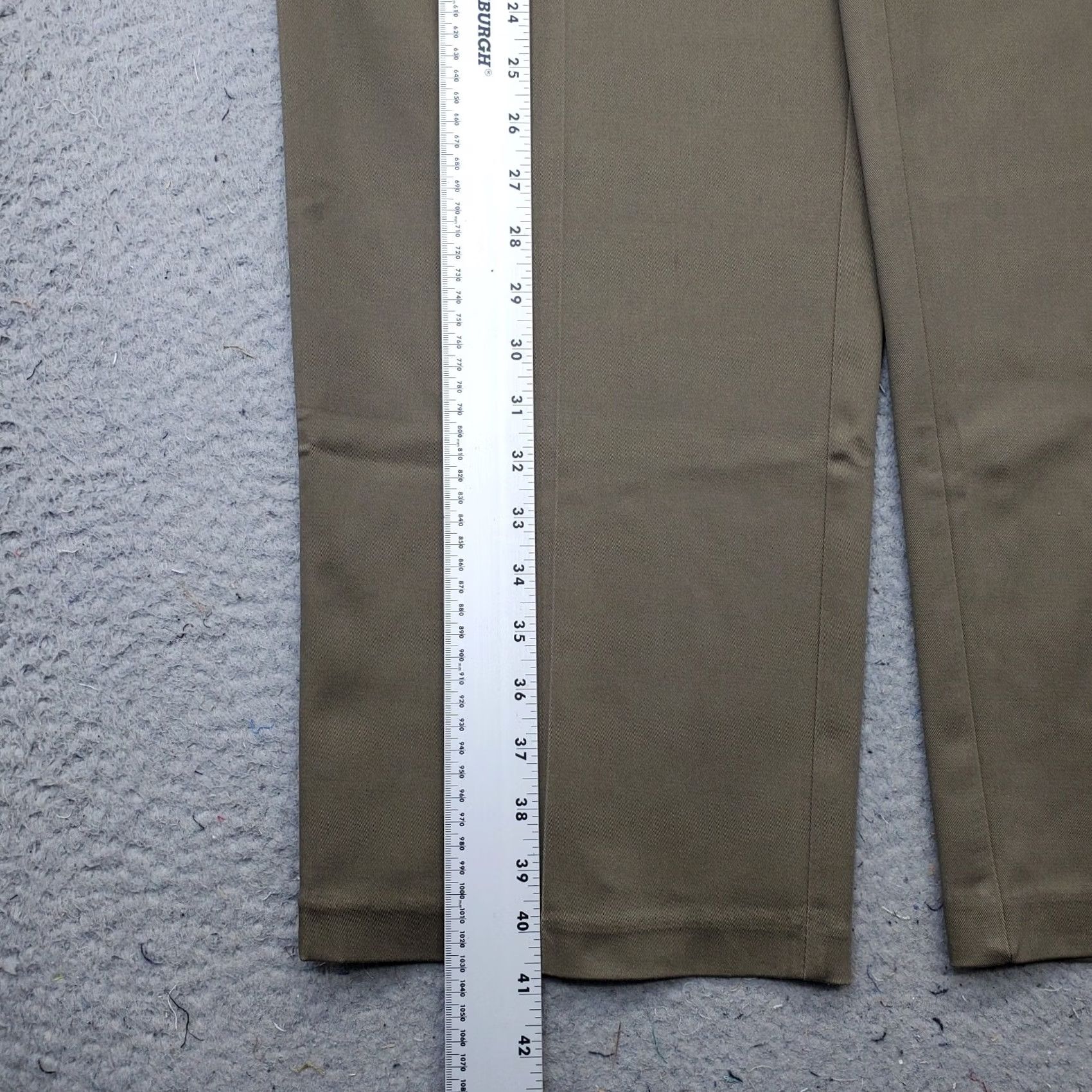 Haggar Haggar Premium Khaki Pants Mens 42x30 Tan Classic Fit Straight Iron Wrinkle Free Size US 42 / EU 58 - 3 Thumbnail