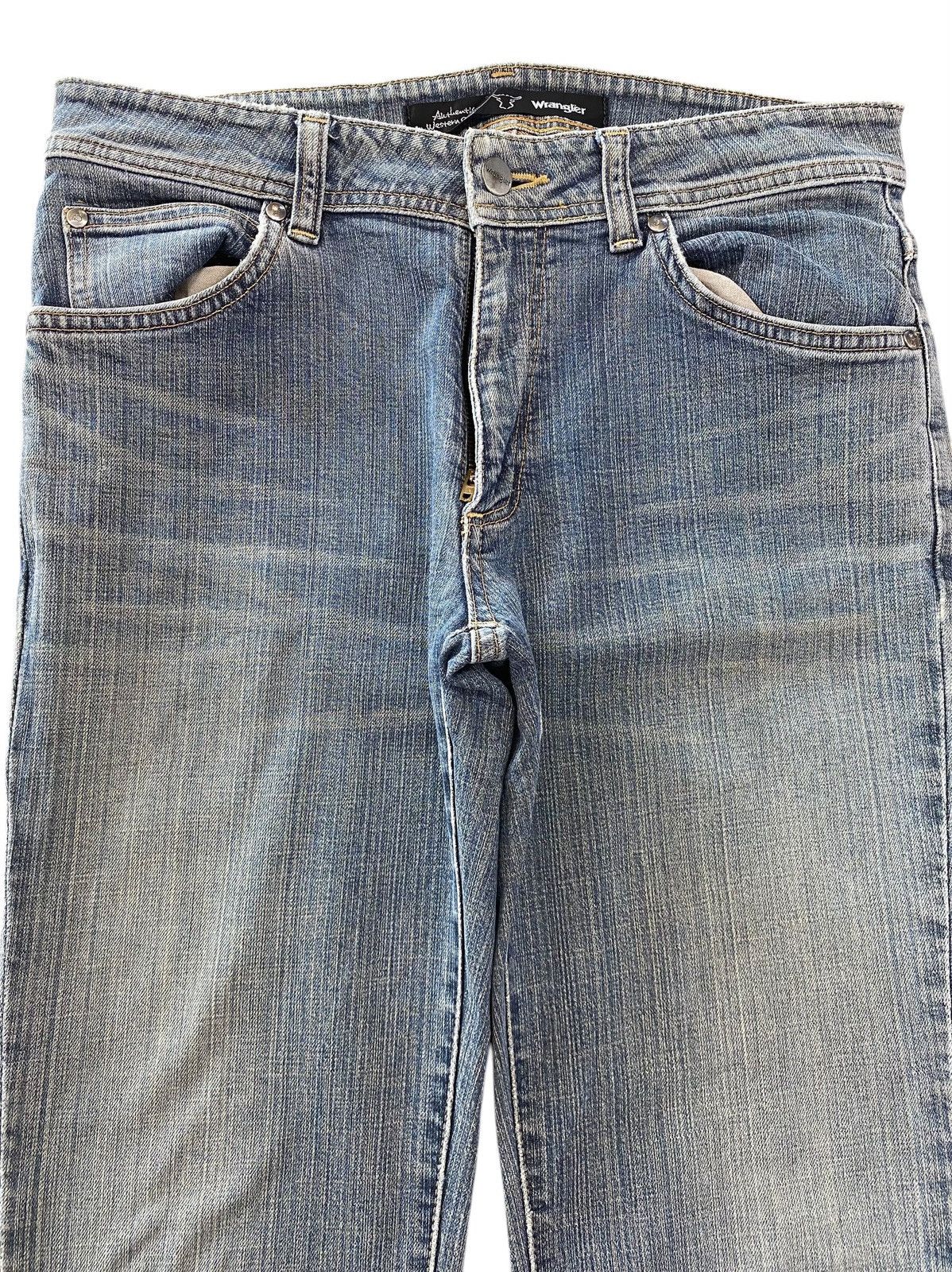Wrangler Wrangler Haight Waist Faded Wash Style Flare Jeans Size 30" / US 8 / IT 44 - 2 Thumbnail