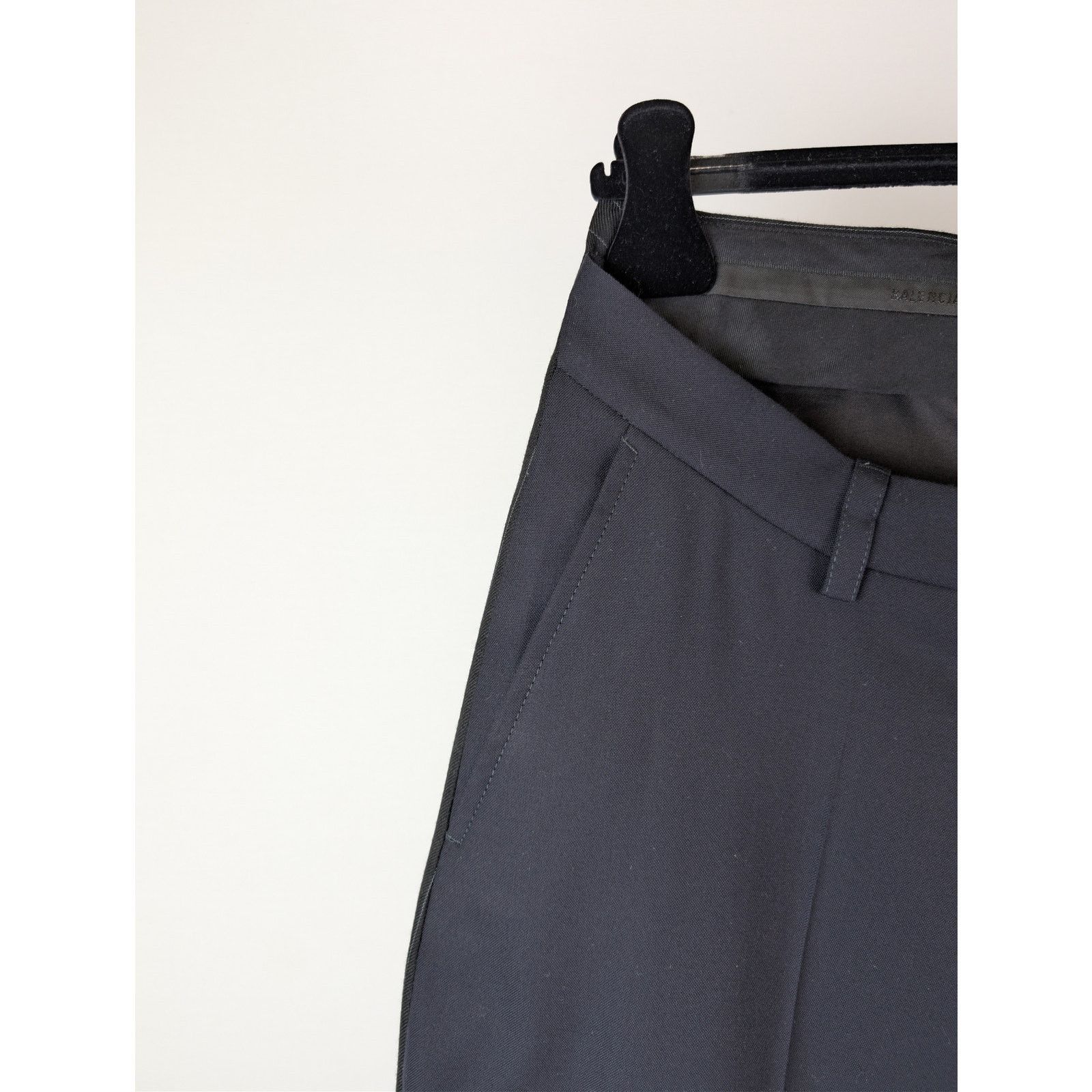 Balenciaga o1rshd1 Fluid Barathea Patched Skater Pants in Dark Navy Size US 32 / EU 48 - 6 Thumbnail