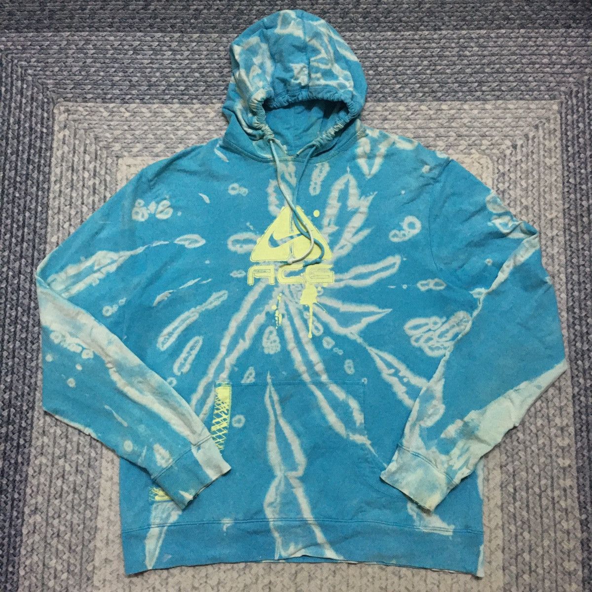 Nike ACG Distressed Y2K Nike ACG Cetre Logo Custom Tye Dye Hoodies Size US XL / EU 56 / 4 - 1 Thumbnail
