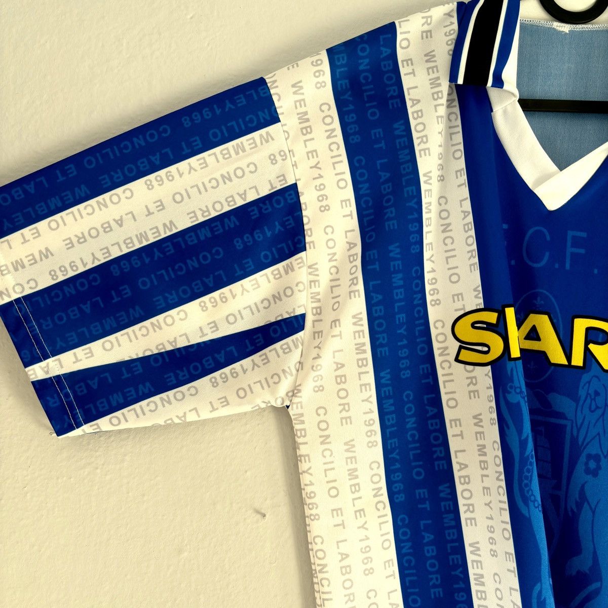 Vintage 1994 1996 Manchester United Vintage Third Kit Soccer Jersey Size US M / EU 48-50 / 2 - 3 Thumbnail