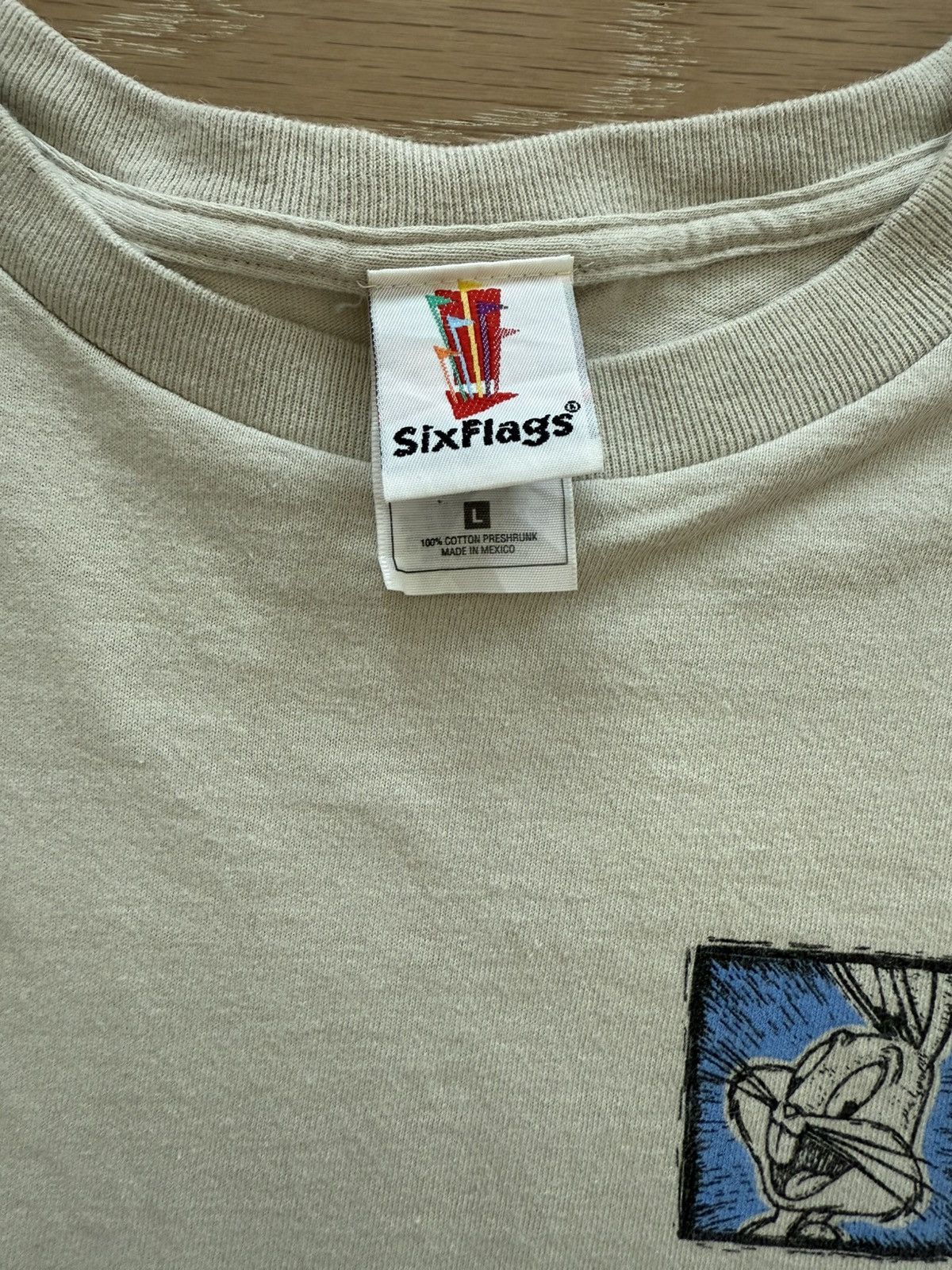 Warner Bros Vintage ‘99 Six Flags Looney Tunes Characters Shirt Size US L / EU 52-54 / 3 - 4 Thumbnail