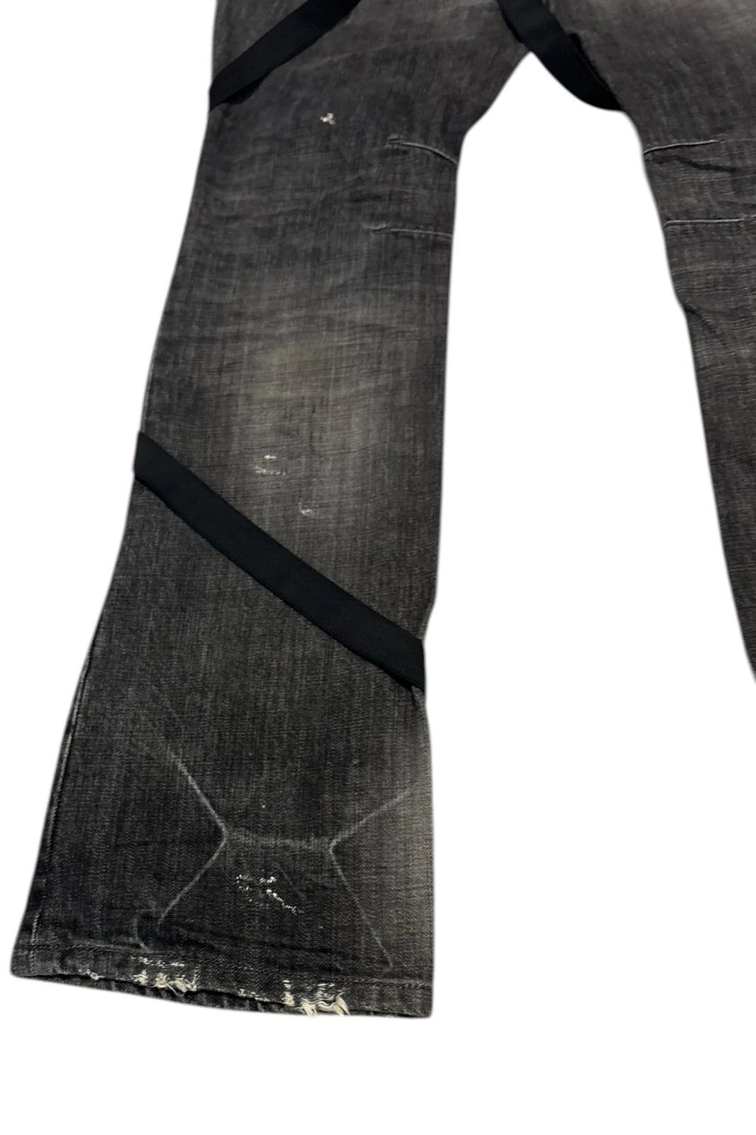Izreel  Kazuhiro Takakura Izreel Kazuhiro Takakura grey bondage distressed denim jeans Size US 31 - 10 Thumbnail