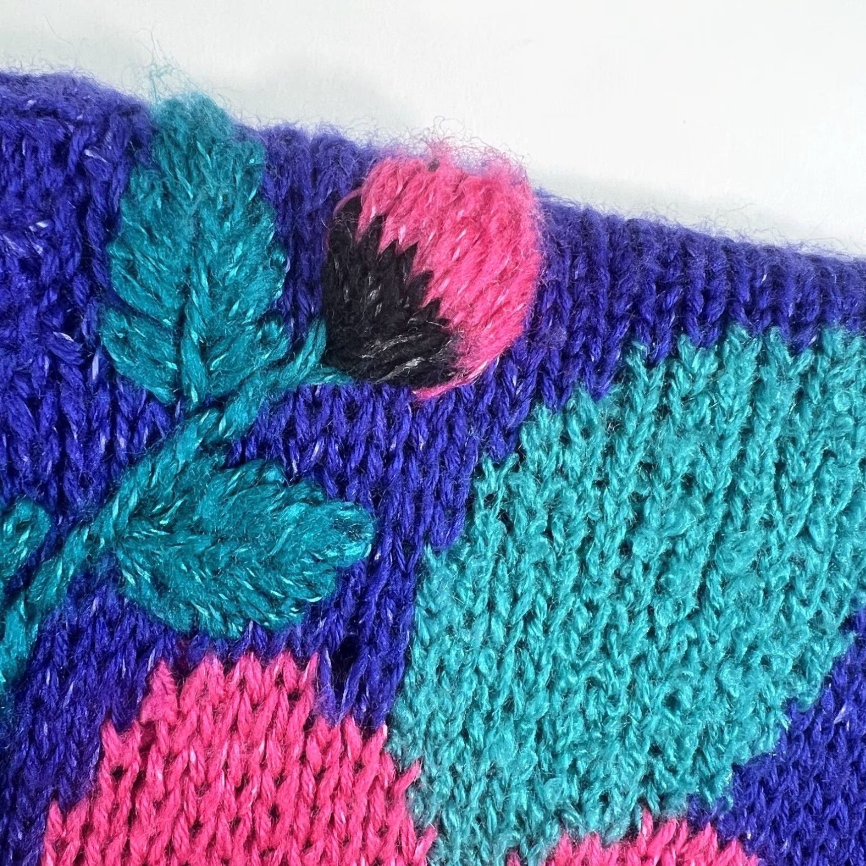 Vintage VINTAGE Smith Short Sleeve Floral Sweater Women’s Size S Purple Knit 90s Flower Casual Winter Size S / US 4 / IT 40 - 2 Thumbnail
