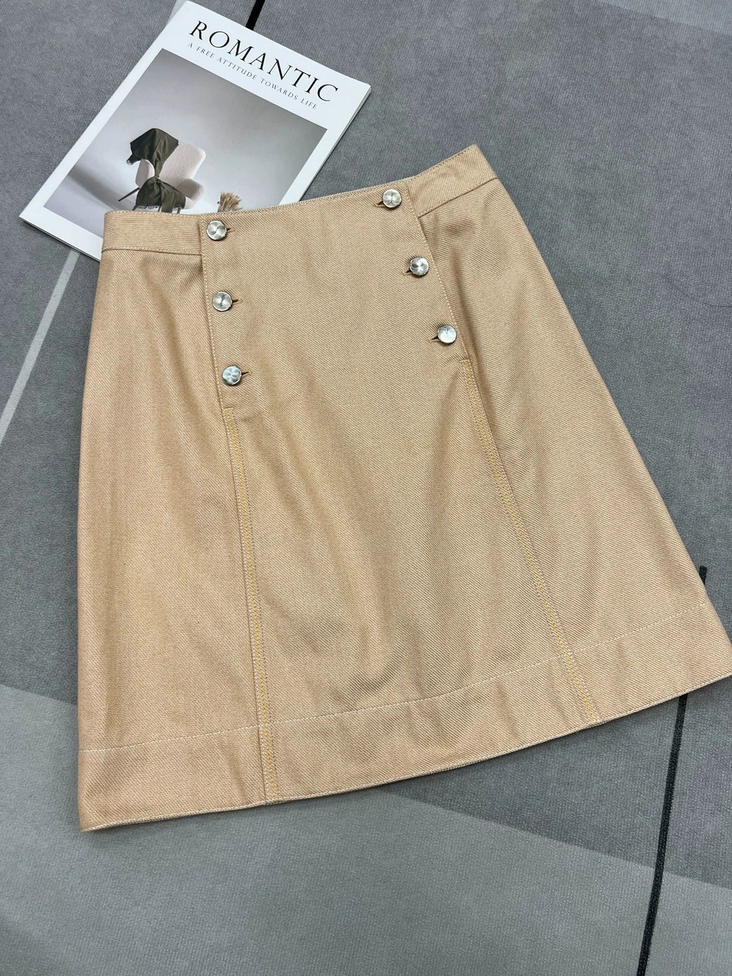 Hermes Hermes Pink Double-Breasted Skirt - dmc Size US 36 / EU 52 - 1 Thumbnail