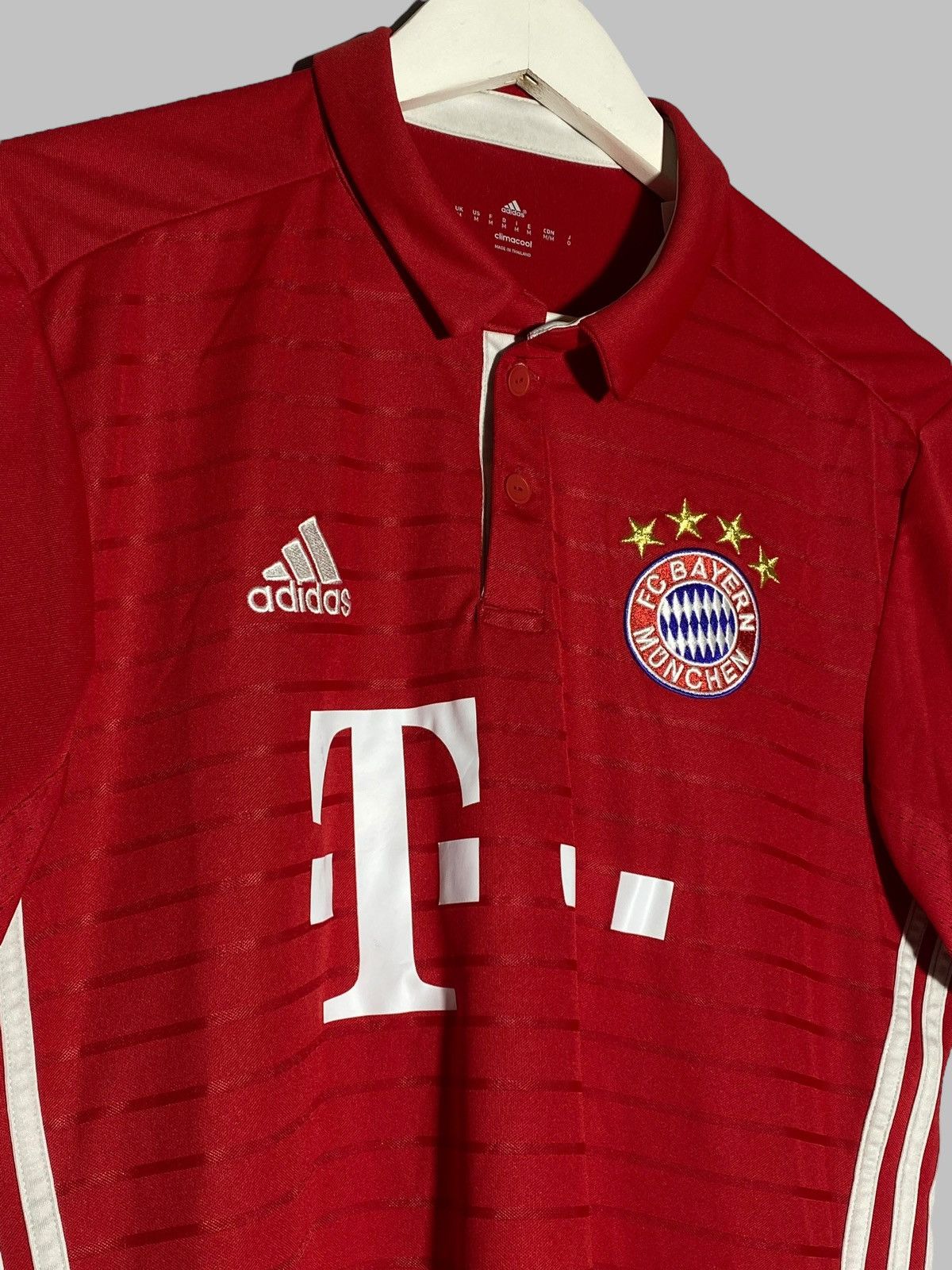 Adidas #5 Hummels Bayern München 2016/17 Adidas Football Shirt Size US M / EU 48-50 / 2 - 4 Thumbnail