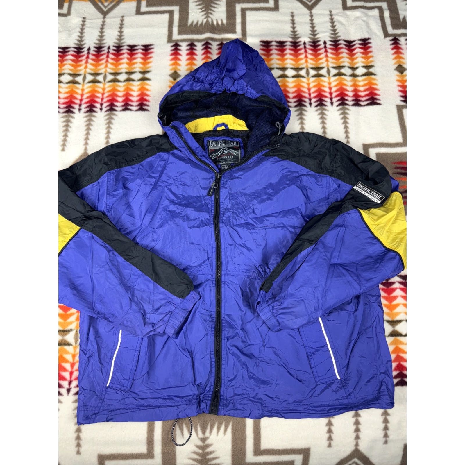 Vintage VINTAGE Pacific Trail Seattle Hoodie Windbreaker Jacket L Men Blue Yellow Mens Size US L / EU 52-54 / 3 - 3 Thumbnail