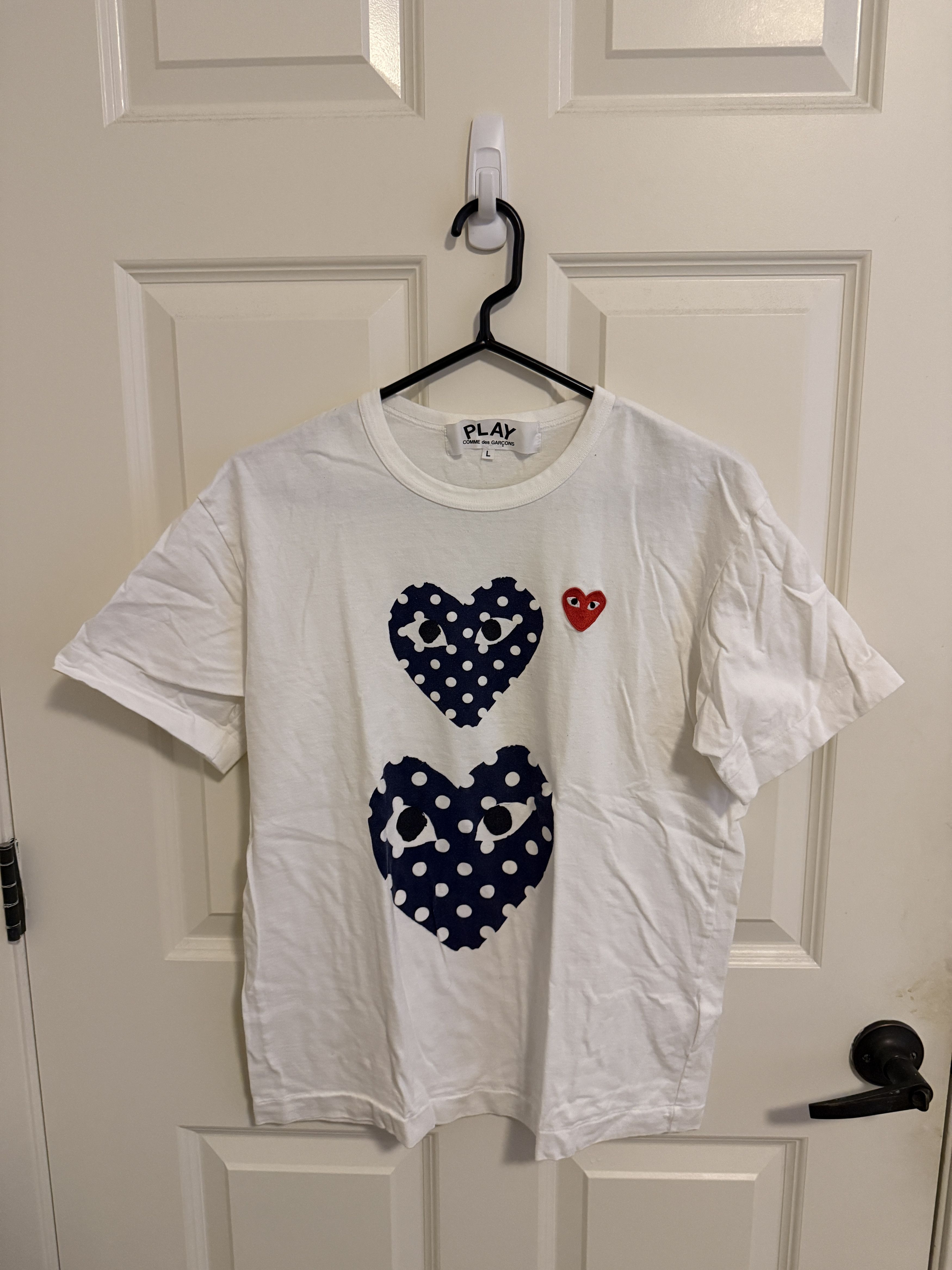 Comme des Garcons PLAY Commes des Garcons PLAY Two Blue Hearts T-Shirt, White Size US L / EU 52-54 / 3 - 1 Thumbnail