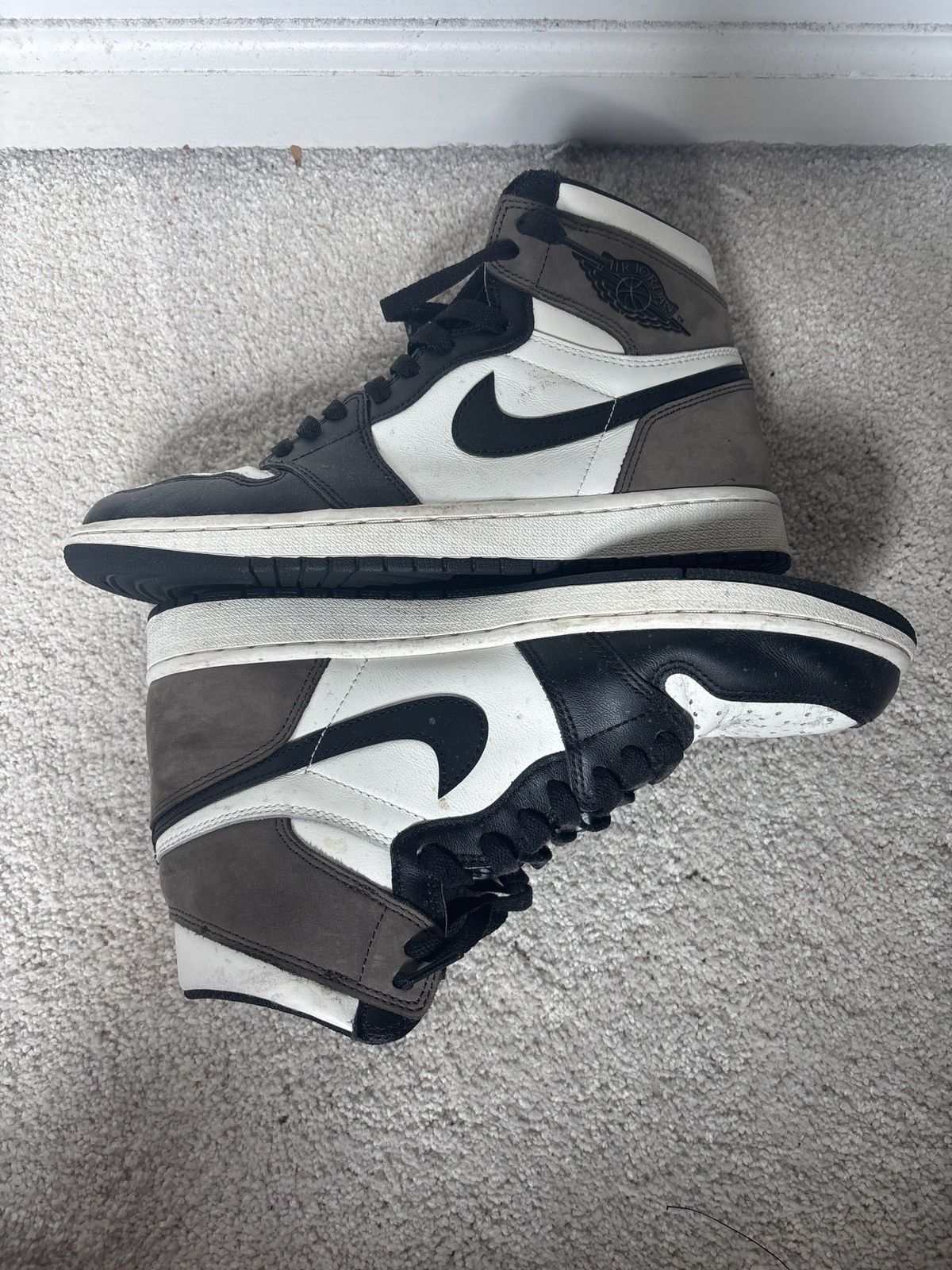 Jordan Brand Jordan 1 Retro High Mochas Size US 9 / EU 42 - 5 Thumbnail