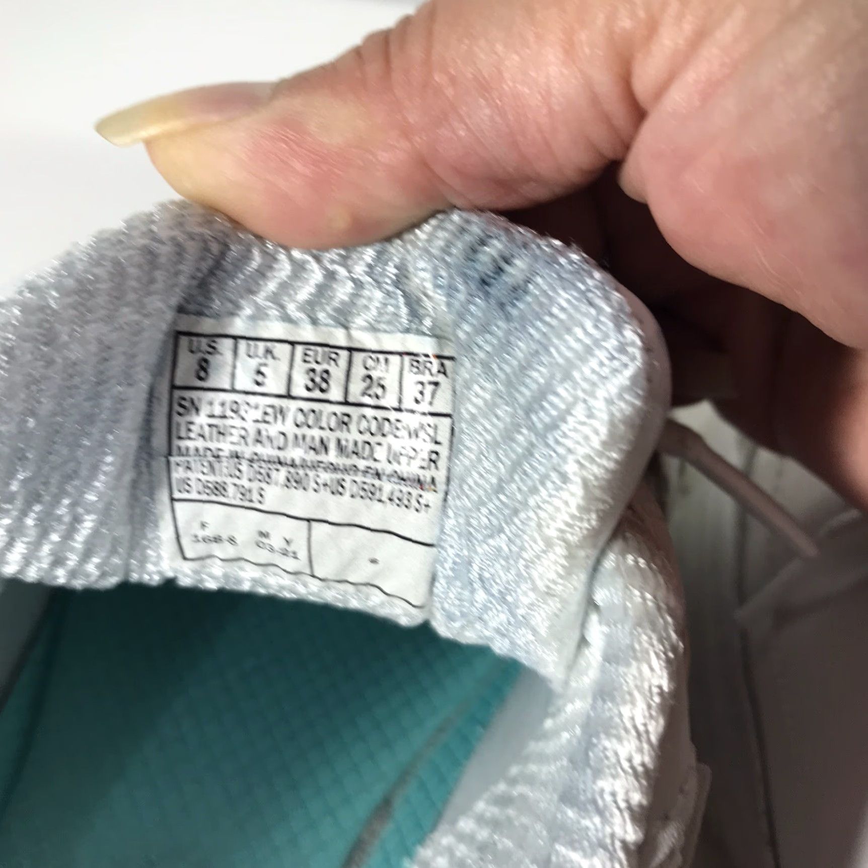 SKECHERS SKECHERS D'Lites White Leather/Synthetic Memory Foam Sneakers Womens Size 8 Athletic Comfort Low Top Size US 8 / IT 38 - 7 Thumbnail