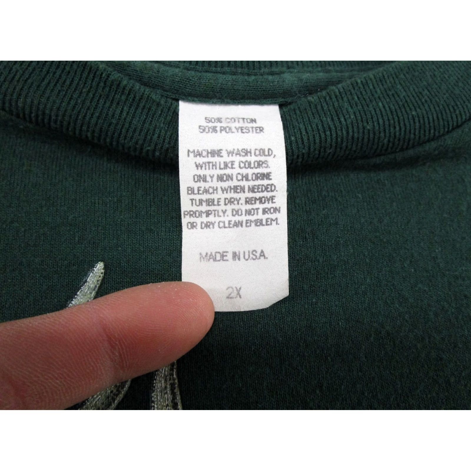 Endless Vintage Endless 2XL T-Shirt Men Graphic Print Crew Neck 90s Deer Buck Green Cotton Short Sleeve Shirt Size US XXL / EU 58 / 5 - 3 Thumbnail