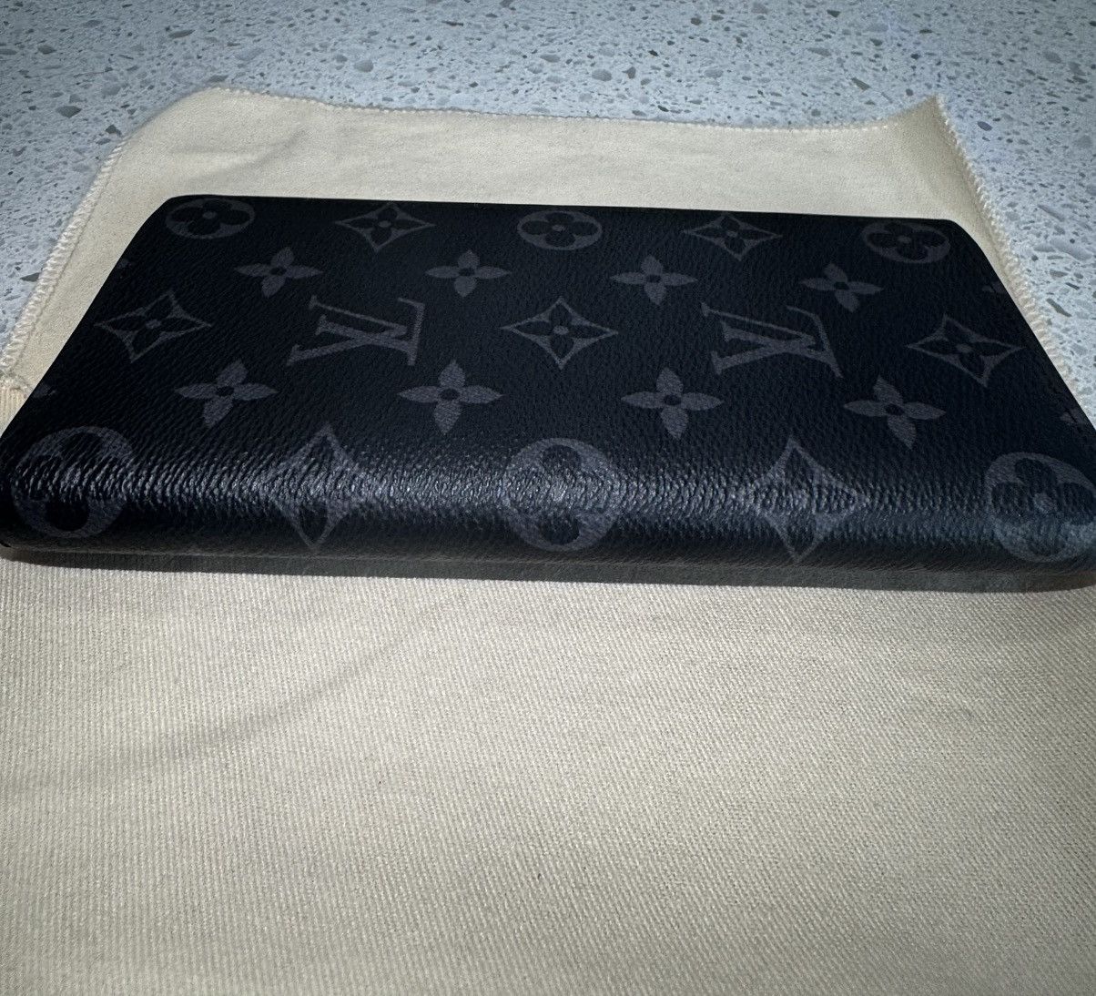Louis Vuitton Louis Vuitton Brazza Wallet in Monogram Eclipse Size ONE SIZE - 5 Thumbnail