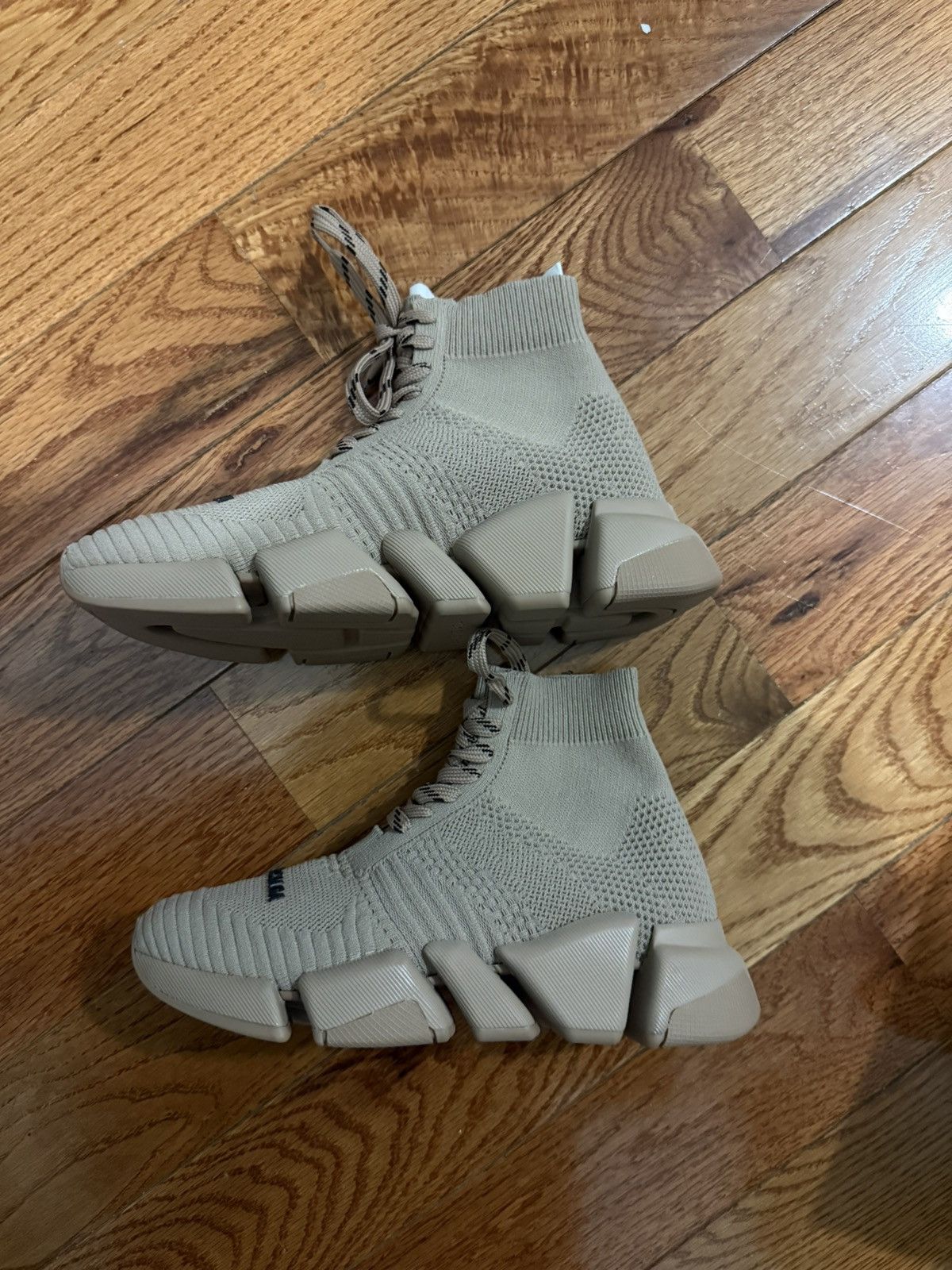Balenciaga Balenciaga WMNS Speed 2.0 Beige Lace Up Size US 4 / IT 34 - 2 Thumbnail
