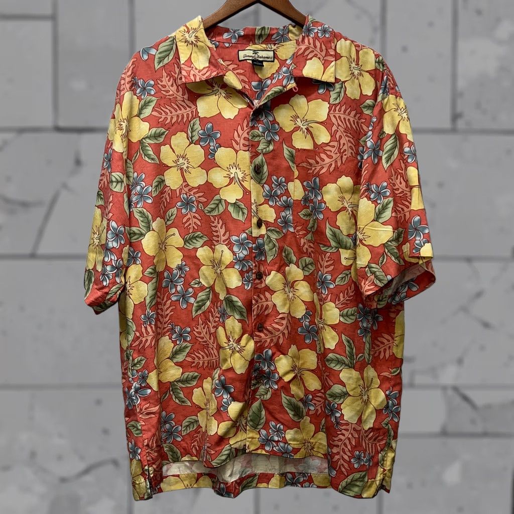 Tommy Bahama Tommy Bahama Shirt Size XL Pink Hawaiian 100% Silk Mens Size US XL / EU 56 / 4 - 1 Thumbnail