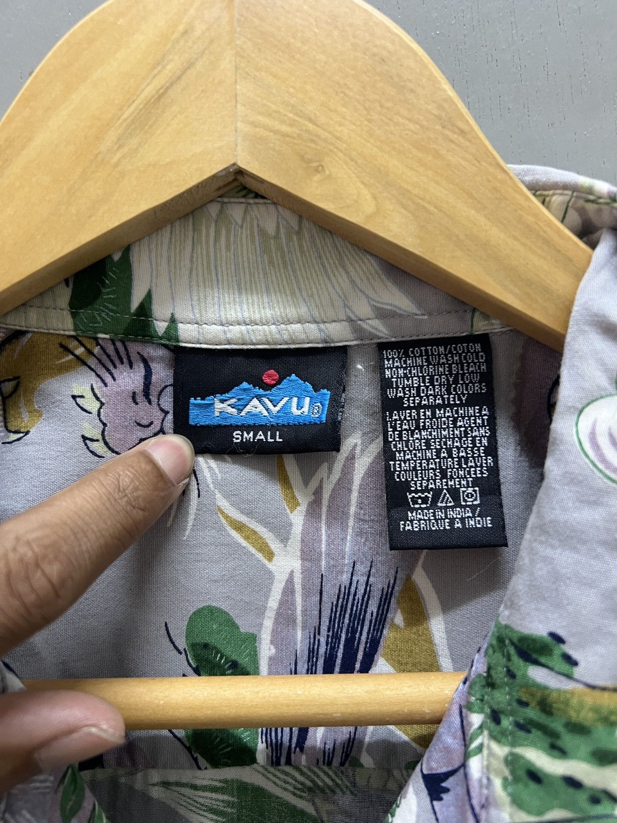 KAVU Vintage Kavu Tiger Print Hawaiian Shirt Size US S / EU 44-46 / 1 - 11 Thumbnail