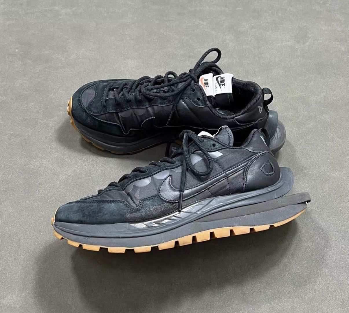 Sacai Sacai x Nike VaporWaffle Sneakers Collaboration J16 Size US 9.5 / EU 42-43 - 1 Thumbnail