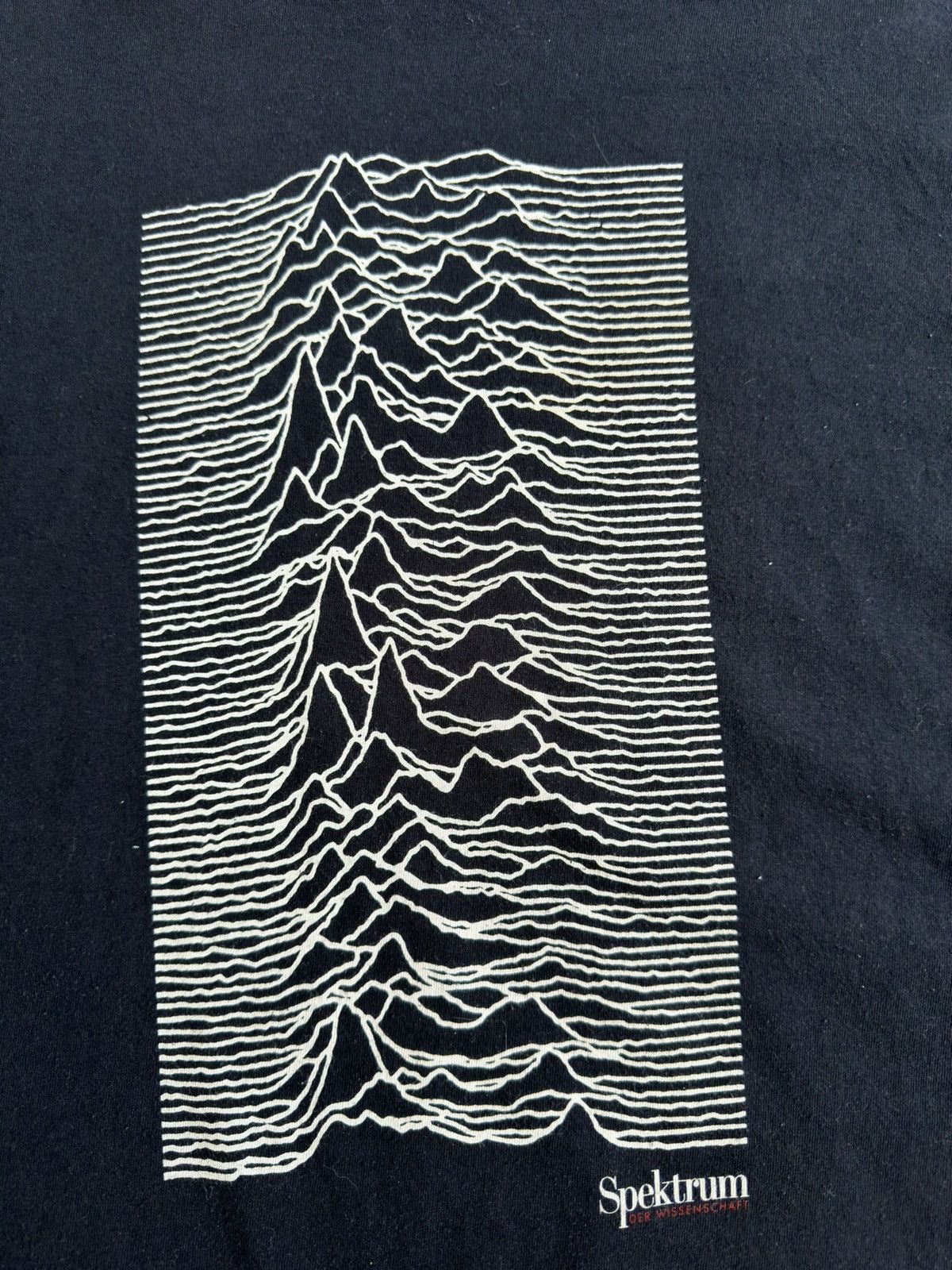 Band Tees Vintage 1992 Joy Division Spectrum Album Band T Shirt Size US XL / EU 56 / 4 - 6 Thumbnail
