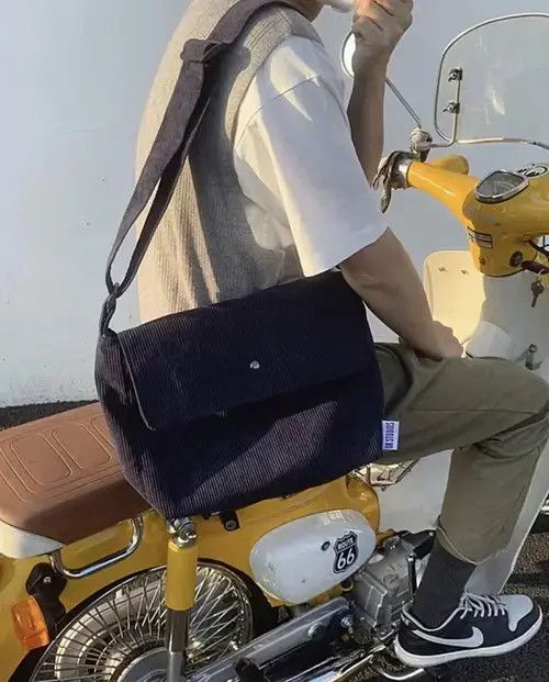 Japanese Brand Y2k corduroy messenger bag shoulder bag Size ONE SIZE - 4 Thumbnail