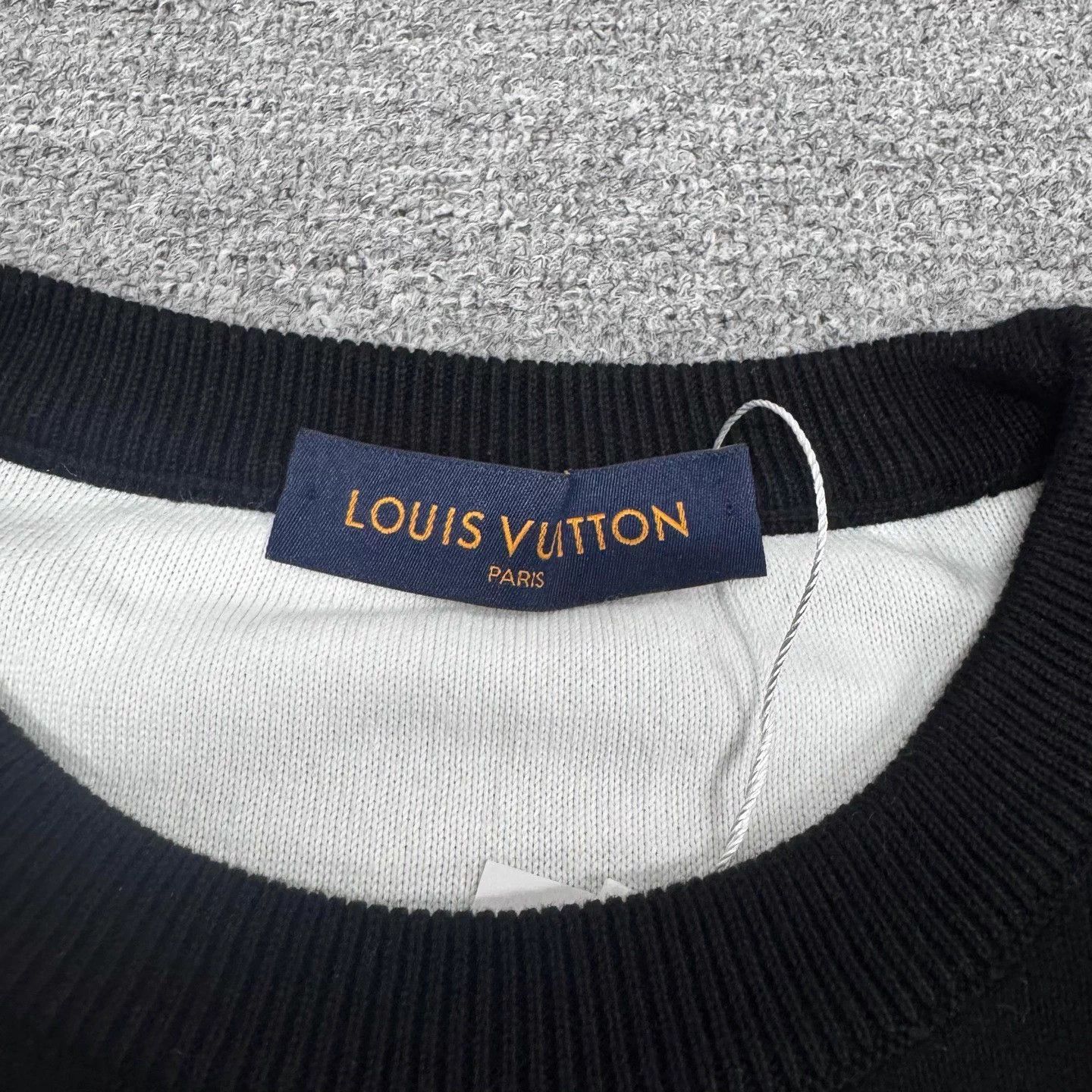 Louis Vuitton LV Monogram gradient logo knit top L 99 new Size US L / EU 52-54 / 3 - 5 Thumbnail