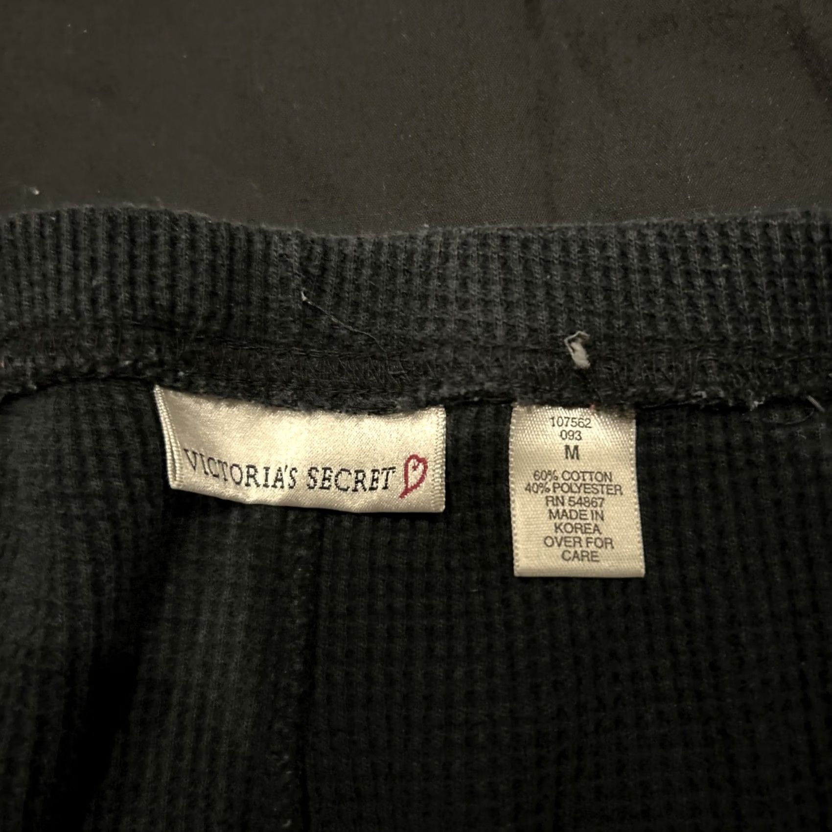 Victoria's Secret VINTAGE Victoria Secret Pajama Pants Black Waffle Knit M Soft Y2K Size 32" / US 10 / IT 46 - 3 Thumbnail