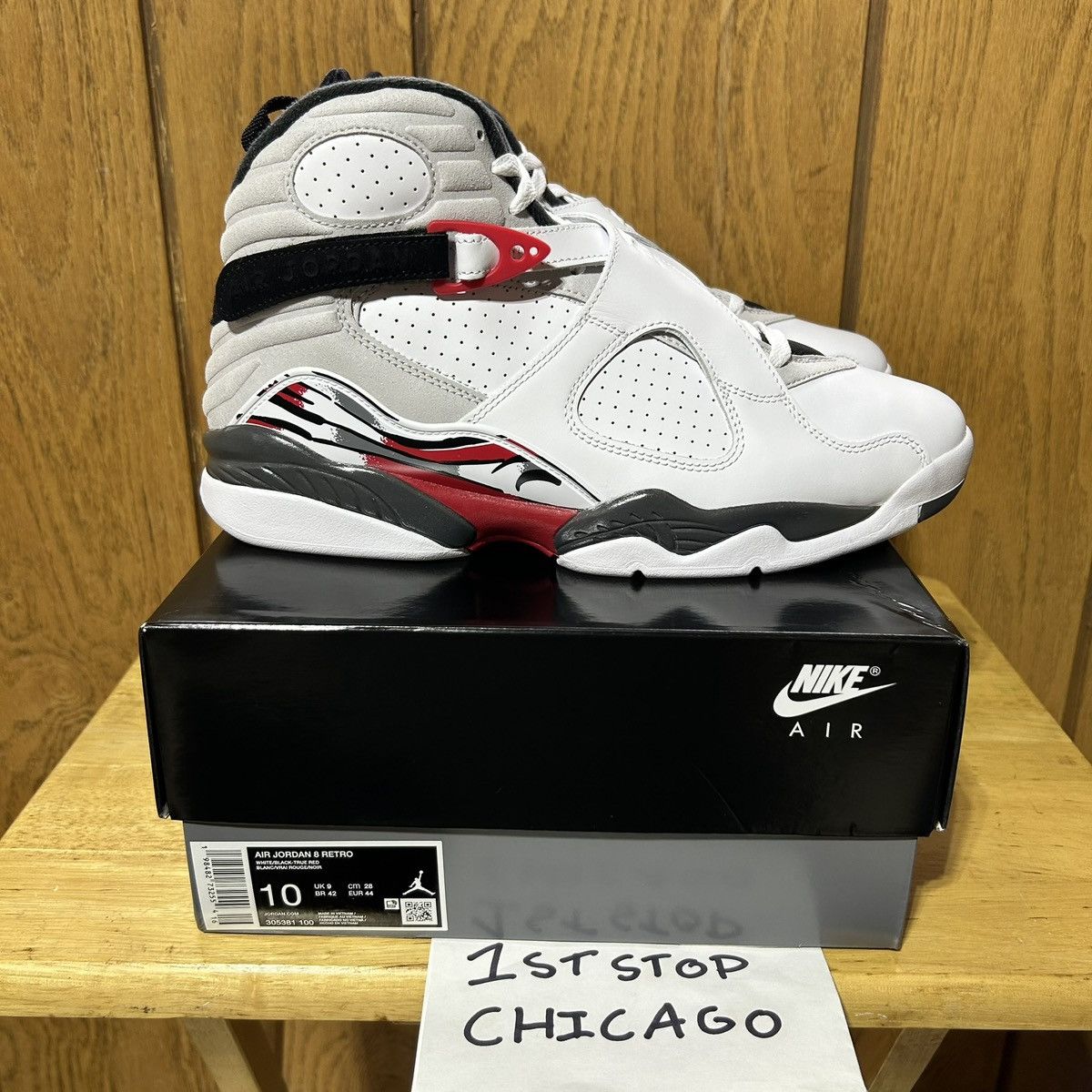 Jordan Brand Nike Air Jordan 8 Retro Bugs Bunny 2025 305381-100 Sz 10 NEW Size US 10 / EU 43 - 1 Thumbnail