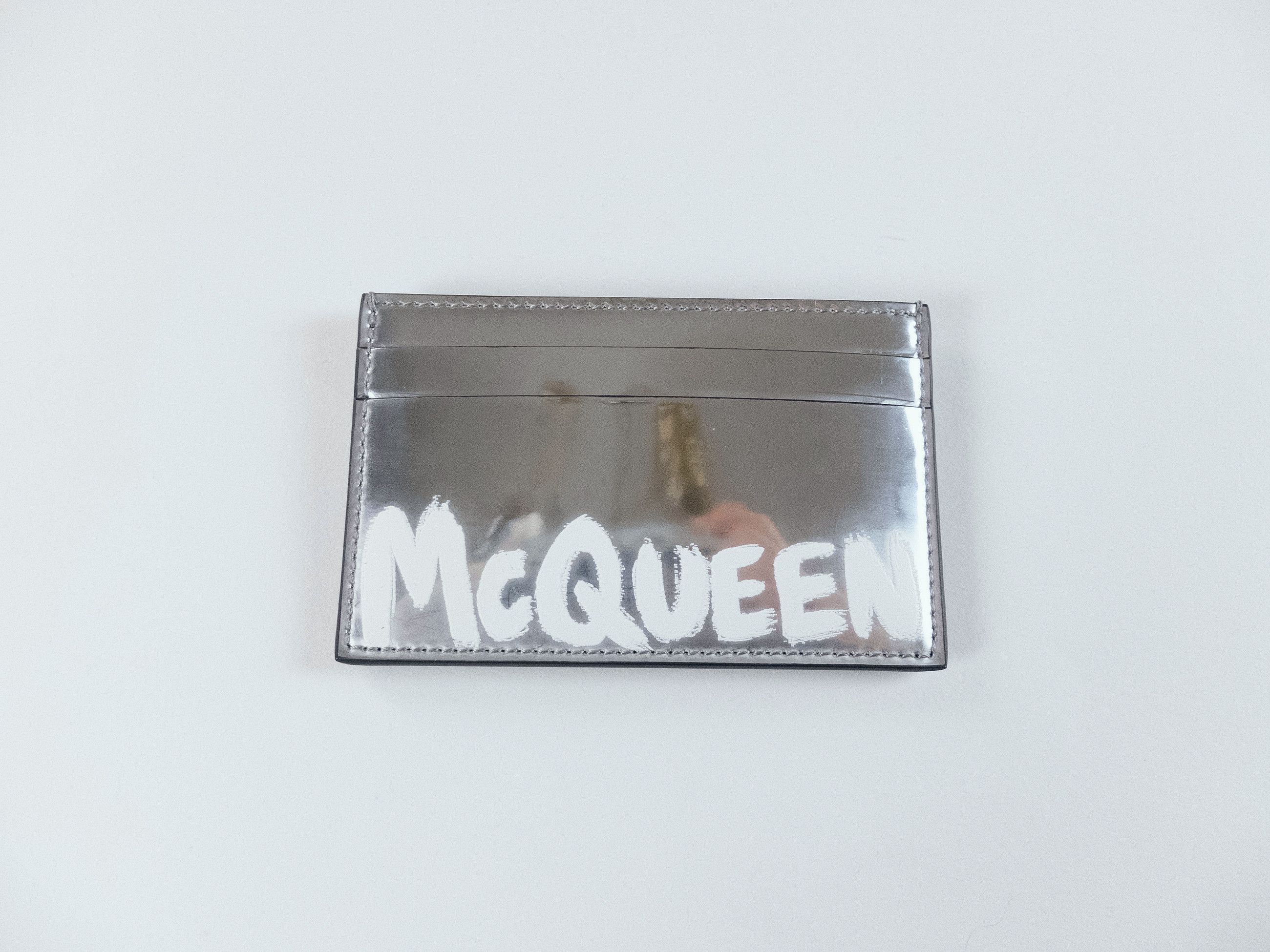 Alexander McQueen ALEXANDER MCQUEEN silver graffiti logo leather card holder q Size ONE SIZE - 2 Thumbnail