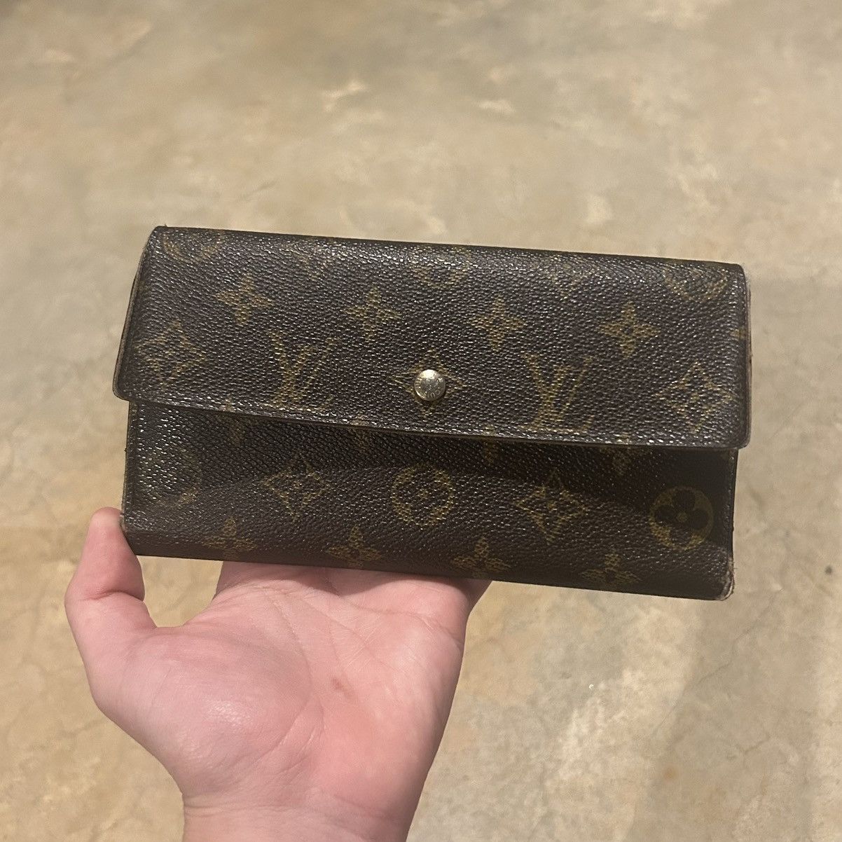 Designer × Louis Vuitton × Vintage Vintage Louis Vuitton LV Monogram Sarah Trifold Long Wallet Size ONE SIZE - 1 Thumbnail