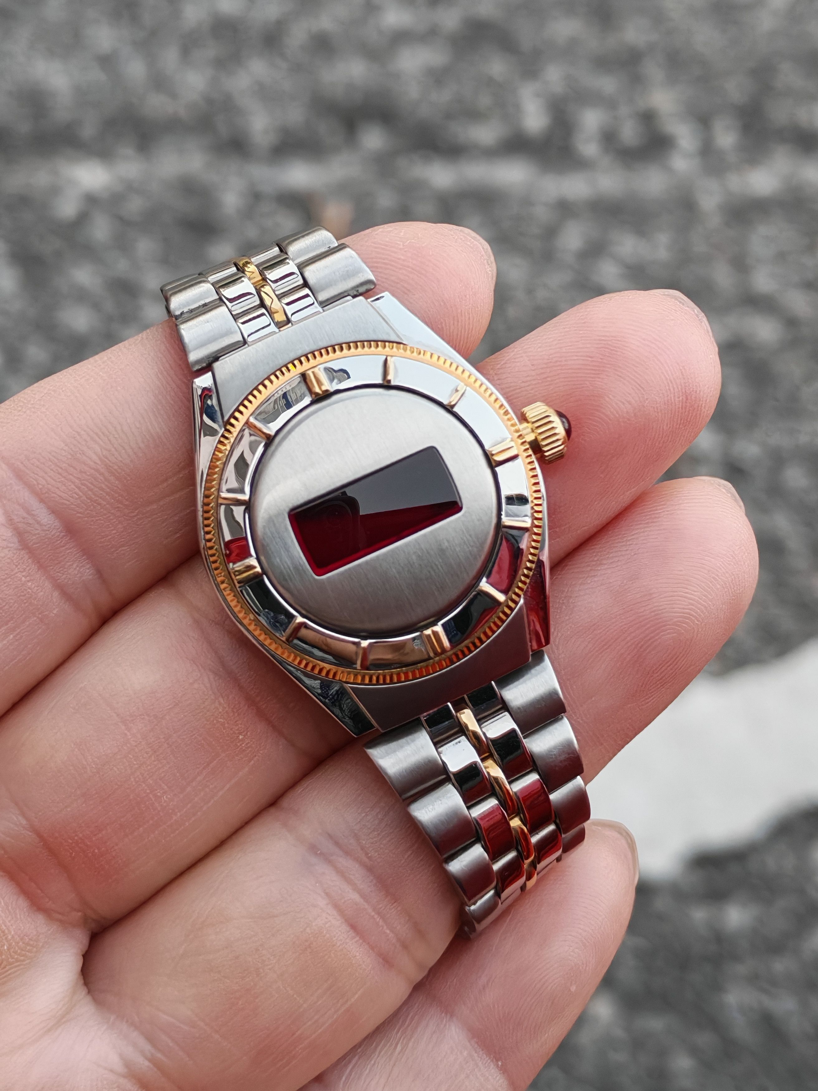 SEIKO LE VENT L600 LED BY MINAKO YOKOMORI VINTAGE WATCH RARE
