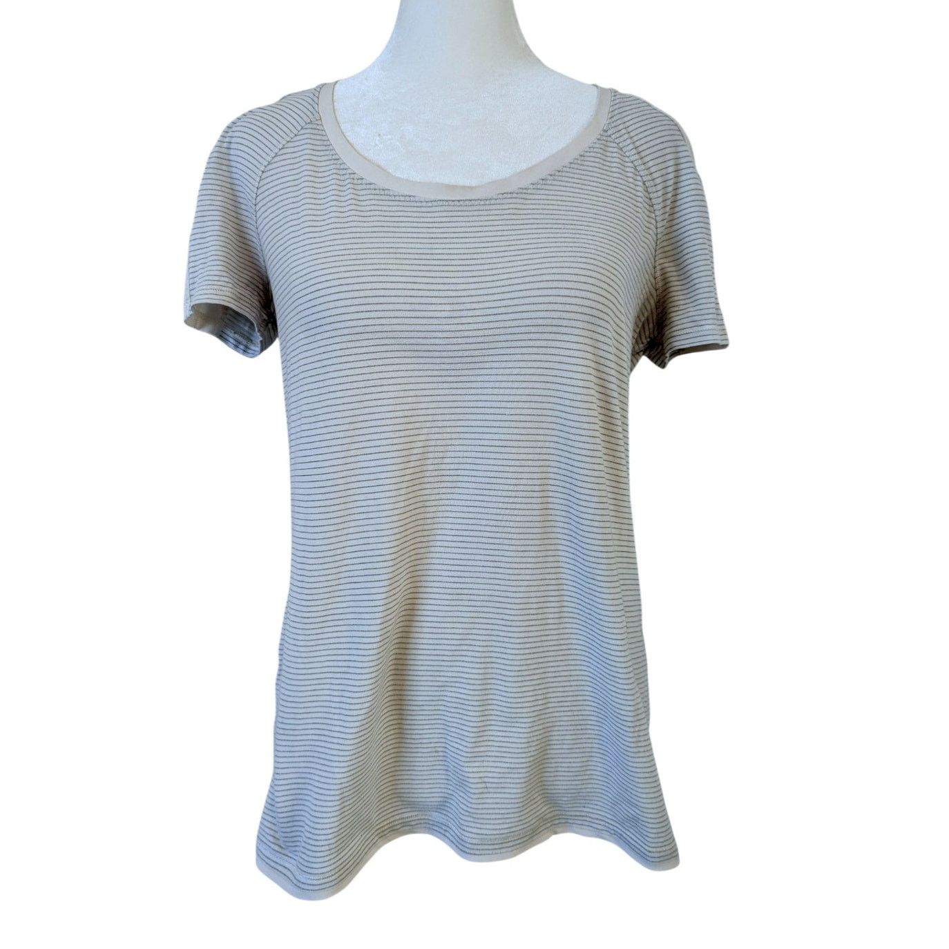 Lululemon Lululemon Athletic Striped Cream Short Sleeve Tshirt Size 6 Size S / US 4 / IT 40 - 1 Thumbnail
